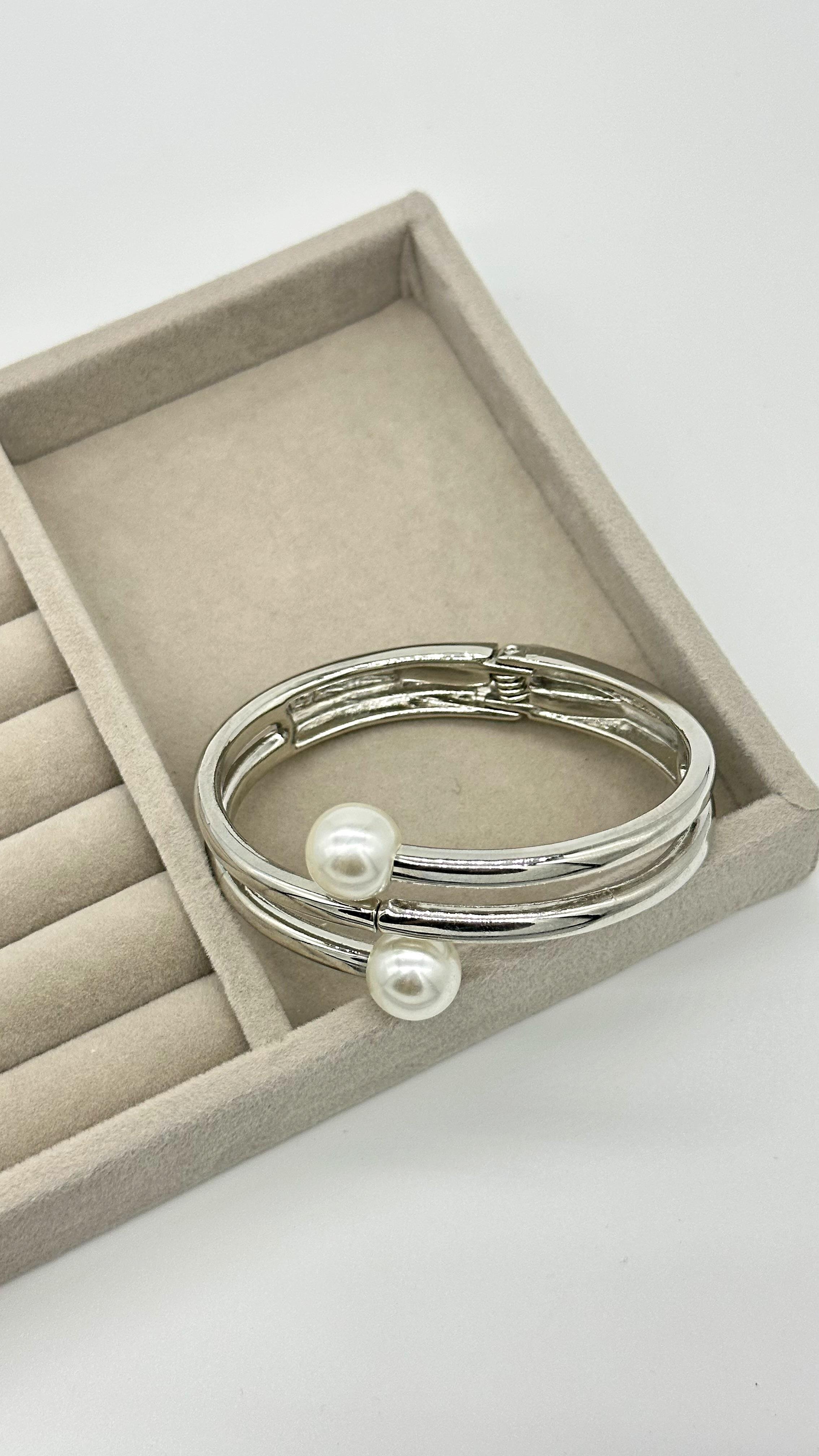 İncili Yaylı Kelepçe Silver