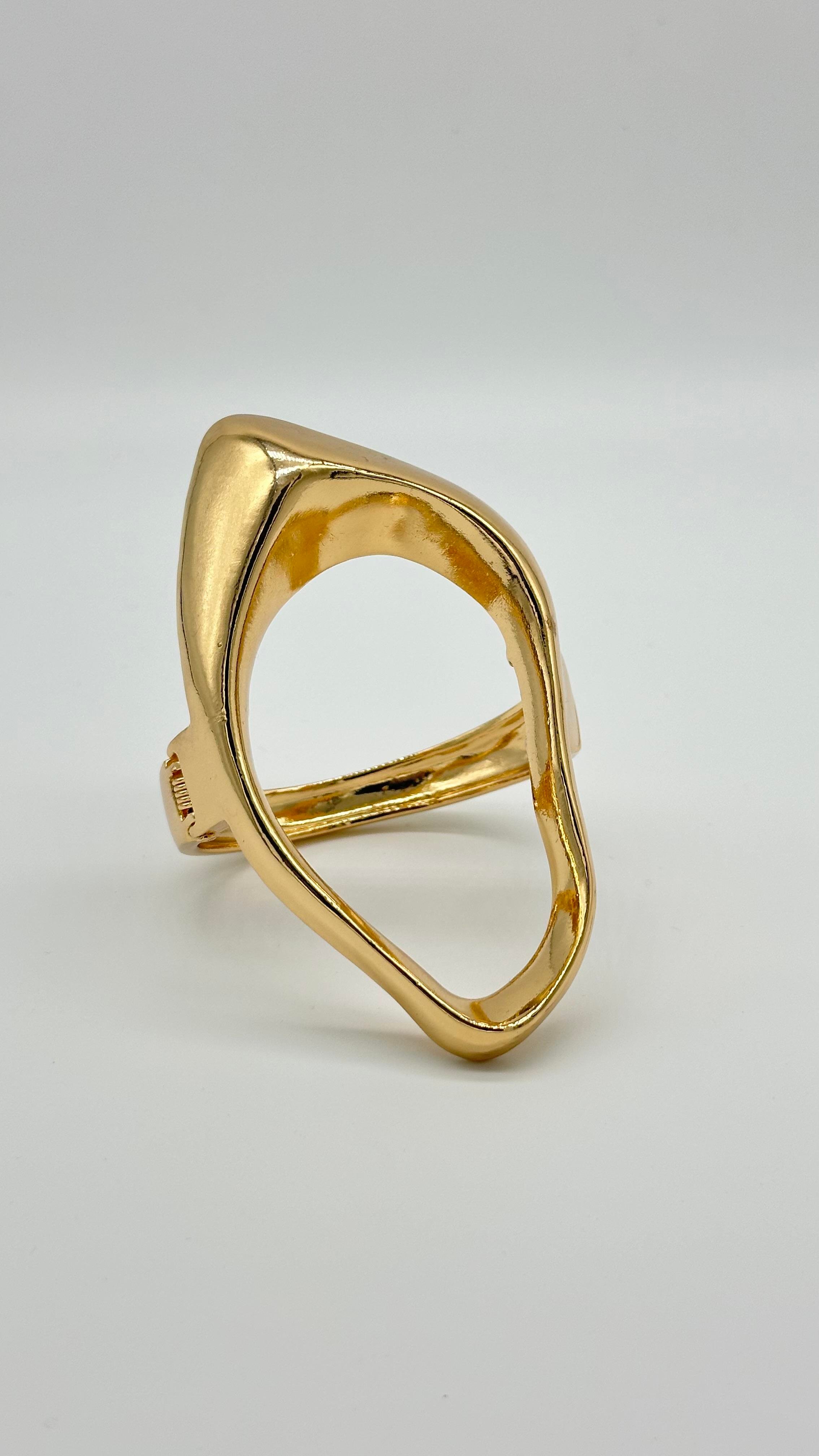 Tasarım Oval Plaka Gold Kelepçe