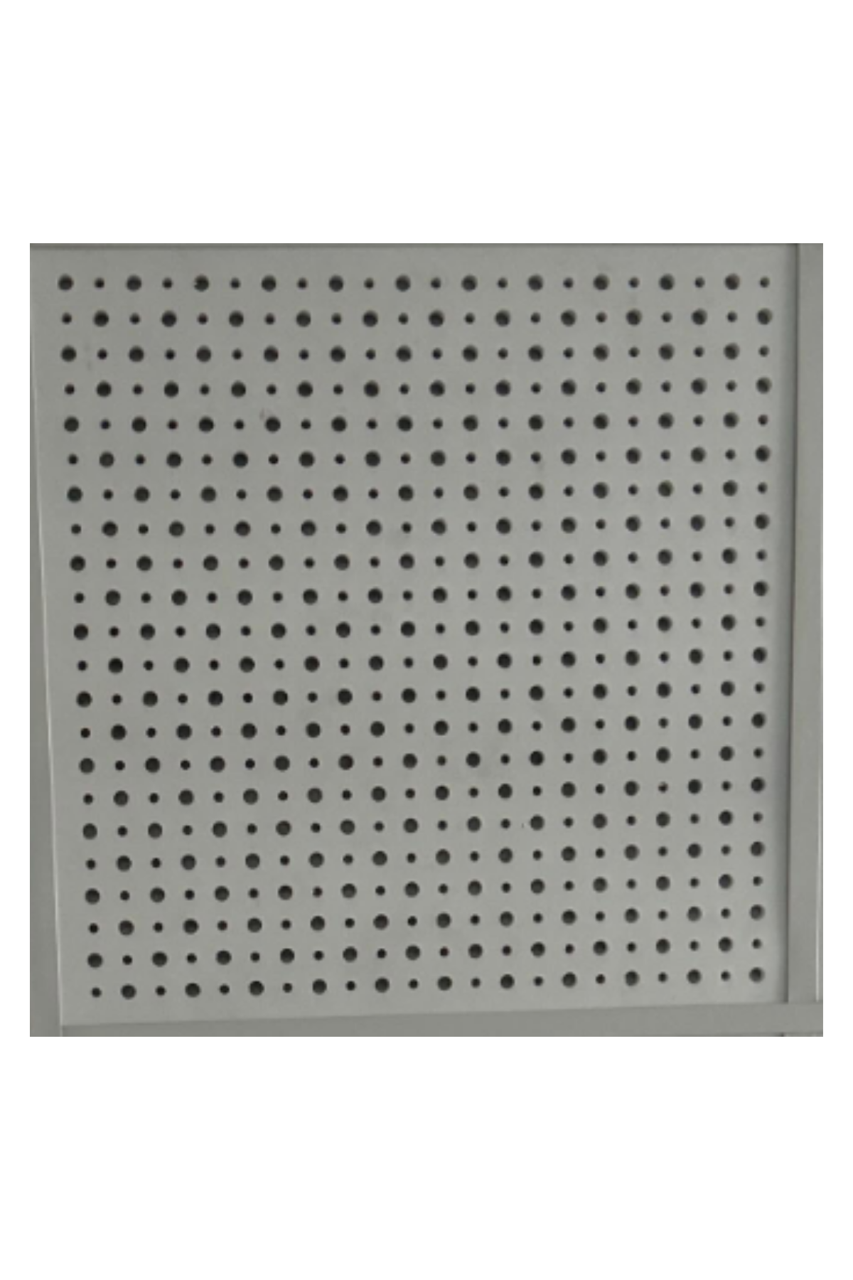 PLASTİK DELİKLİ ŞİLTELİ BEYAZ CLİP-İN 30X30 ASMA TAVAN PANELİ