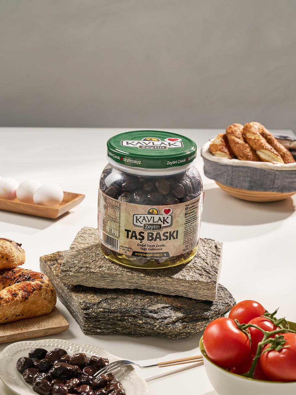 Taş Baskı Gemlik Siyah Zeytin 1 Kg Pet