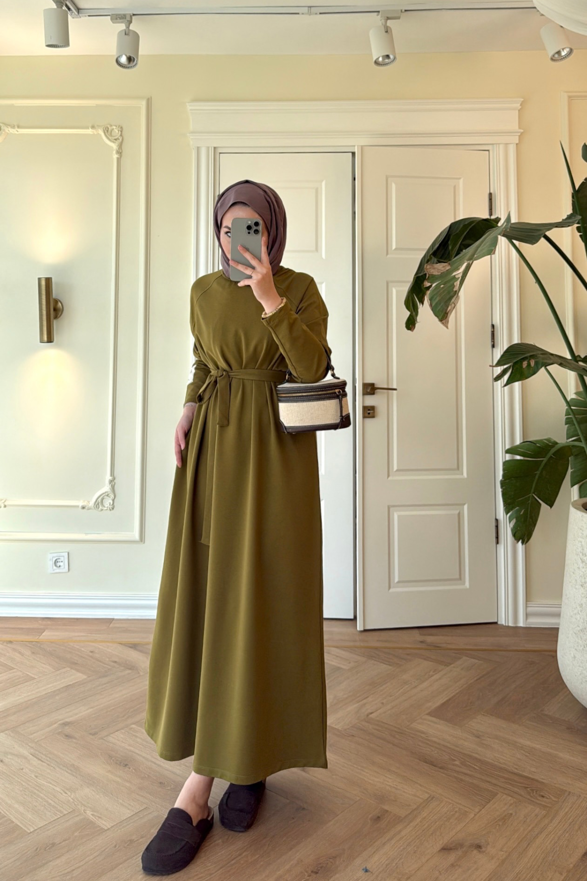 Kayra Kolu Etiket Detaylı Elbise-Yağ Yeşili-2400
