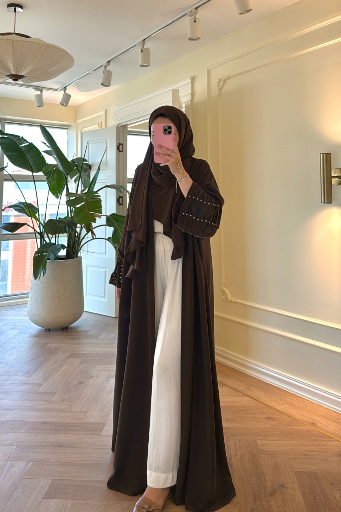 Kolları Taş Büzgü Detaylı Abaya - Kahve (ŞAL HEDİYELİ )-4297
