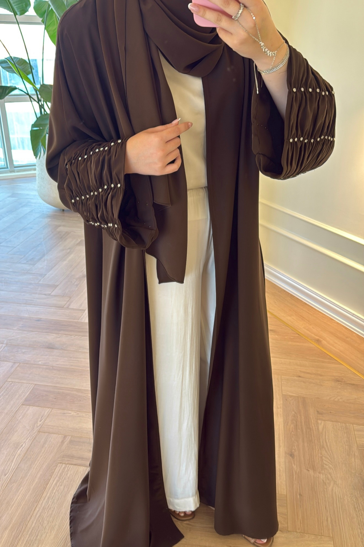 Kolları Taş Büzgü Detaylı Abaya - Kahve (ŞAL HEDİYELİ )-4297