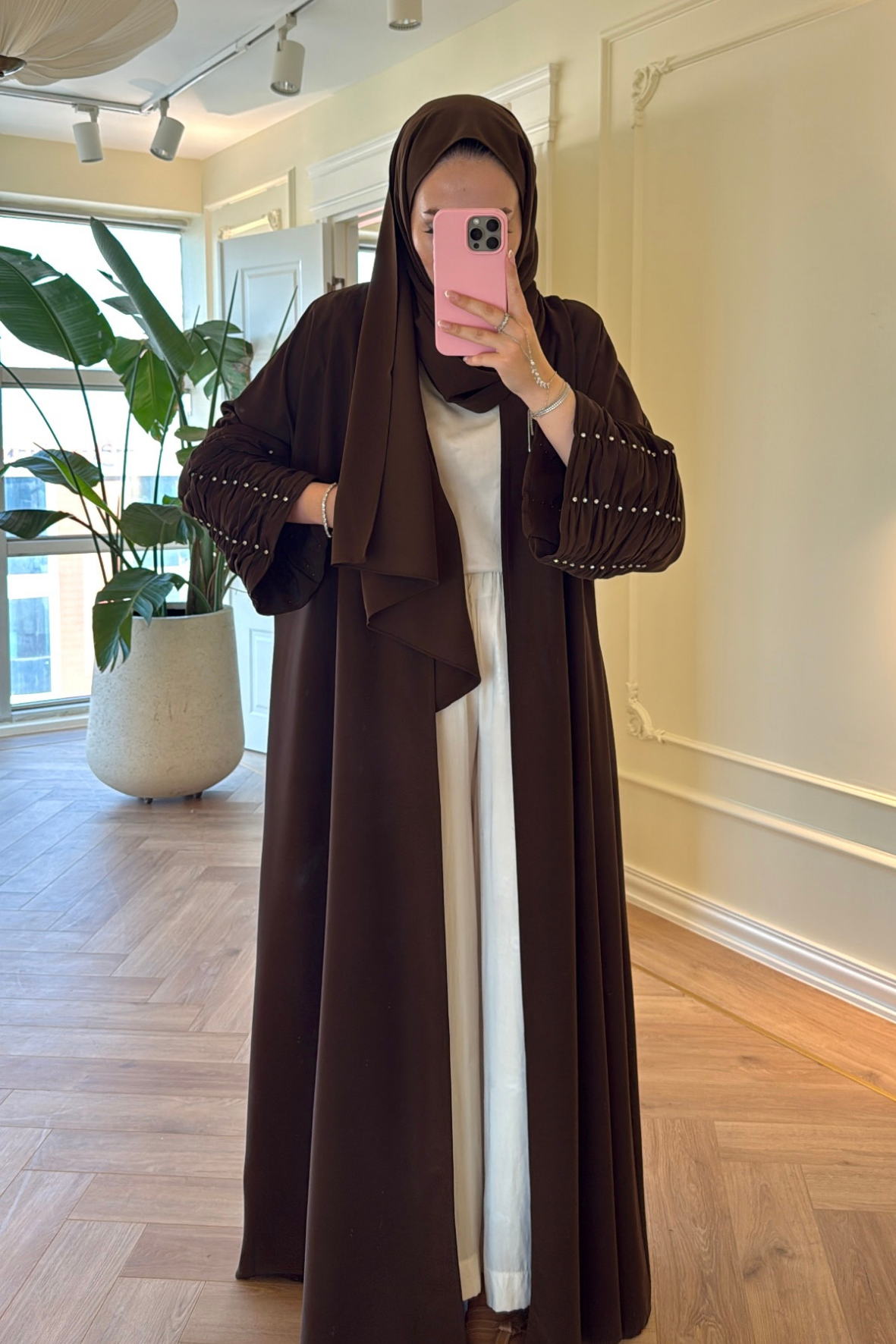 Kolları Taş Büzgü Detaylı Abaya - Kahve (ŞAL HEDİYELİ )-4297