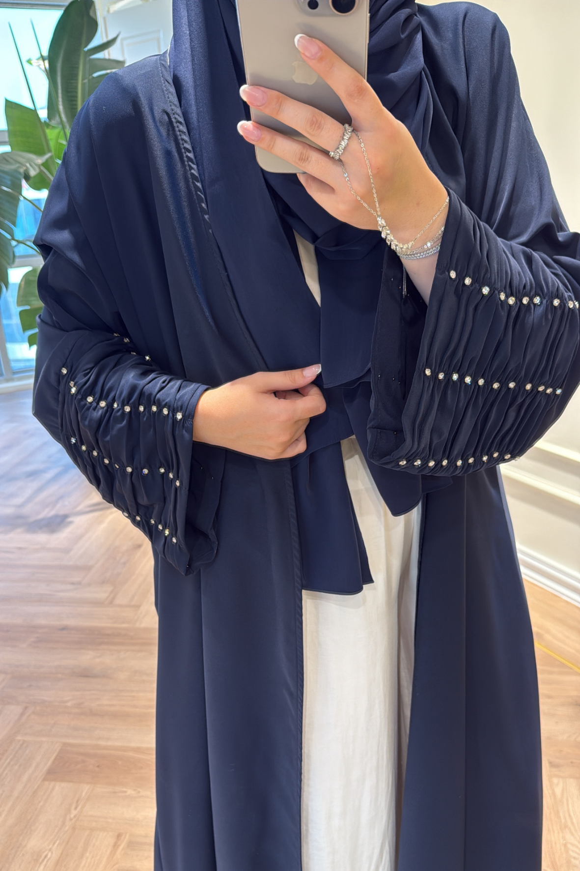 Kolları Taş Büzgü Detaylı Abaya - Lacivert (ŞAL HEDİYELİ )-4297
