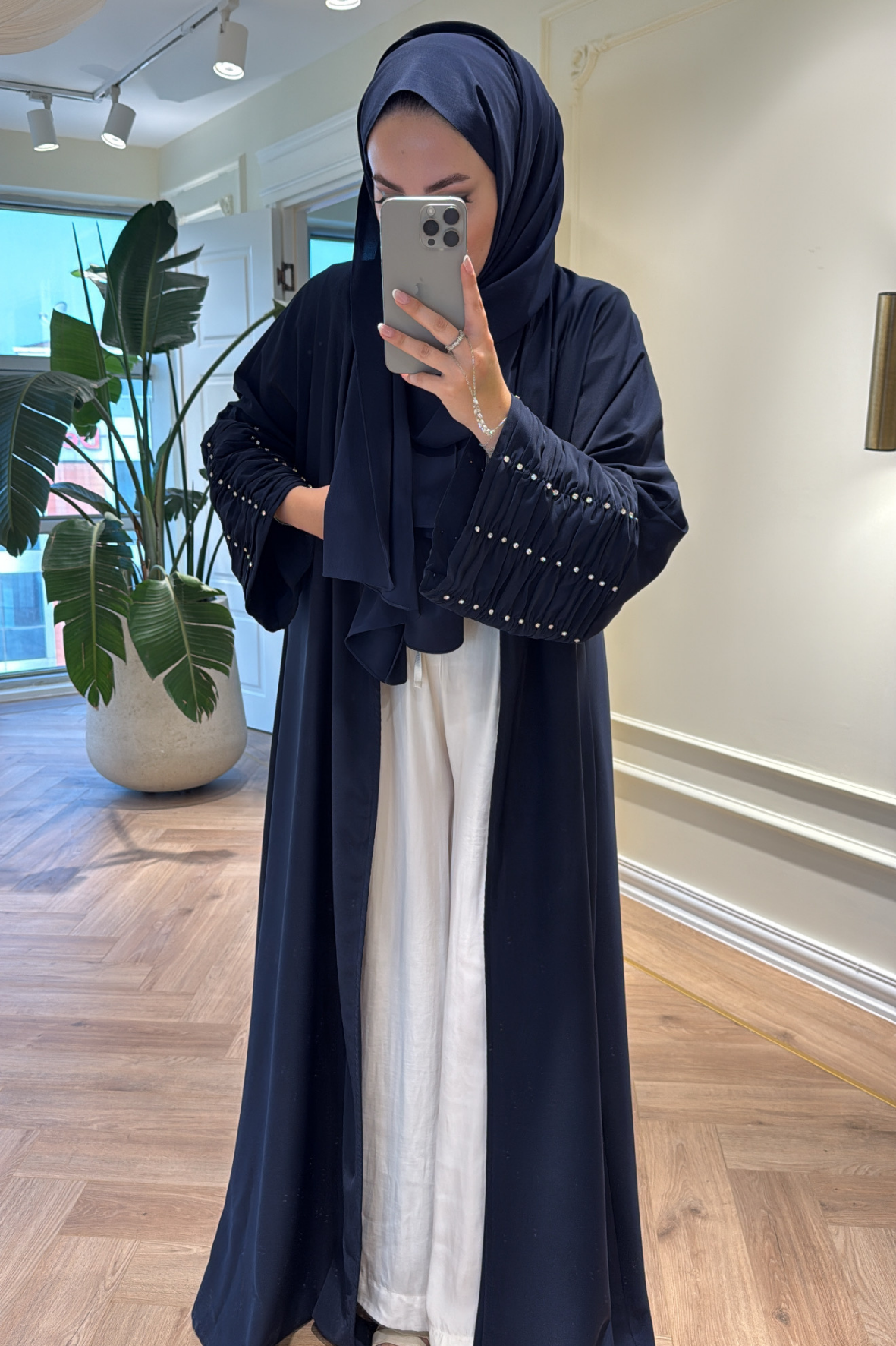 Kolları Taş Büzgü Detaylı Abaya - Lacivert (ŞAL HEDİYELİ )-4297