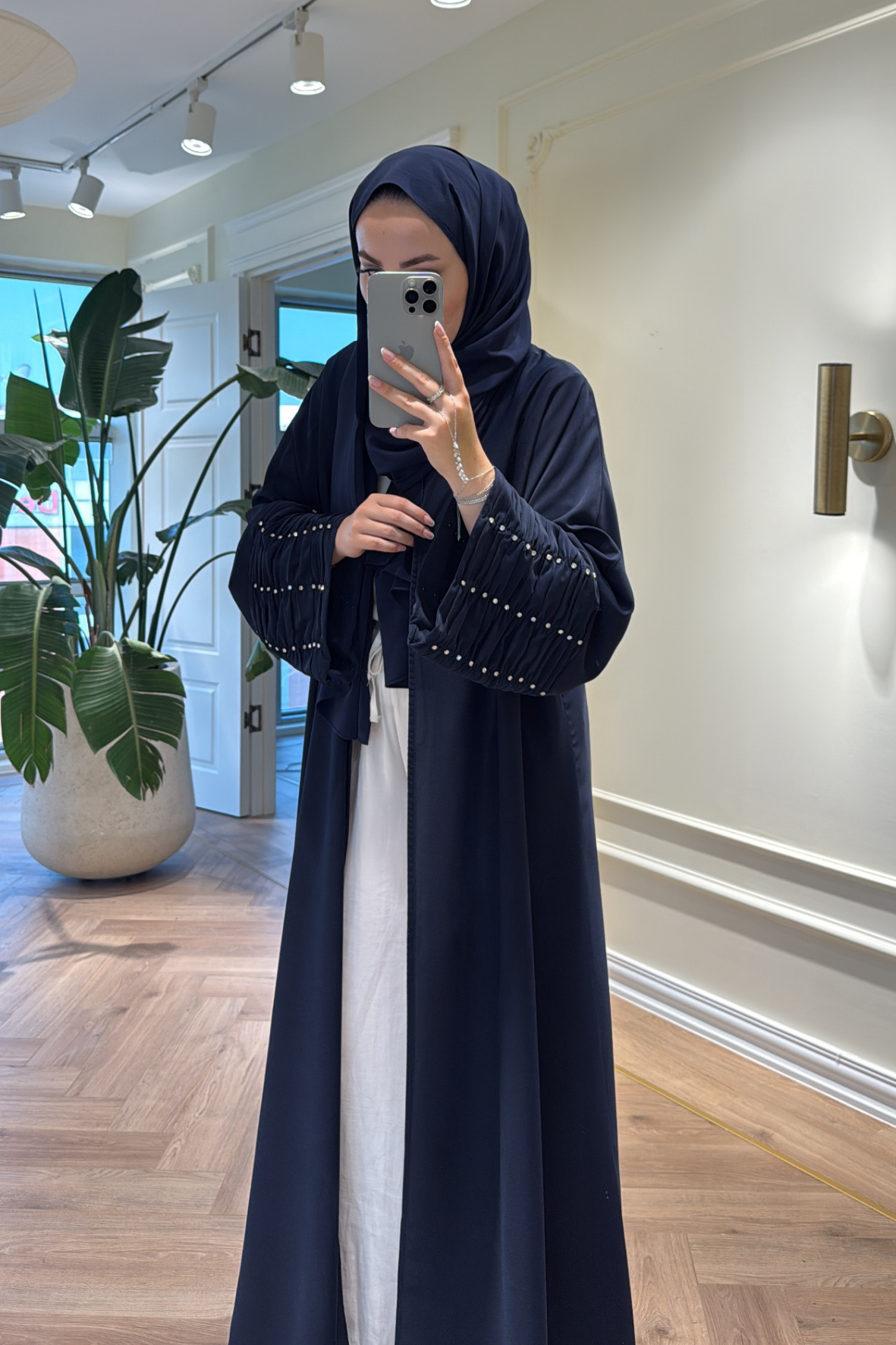 Kolları Taş Büzgü Detaylı Abaya - Lacivert (ŞAL HEDİYELİ )-4297
