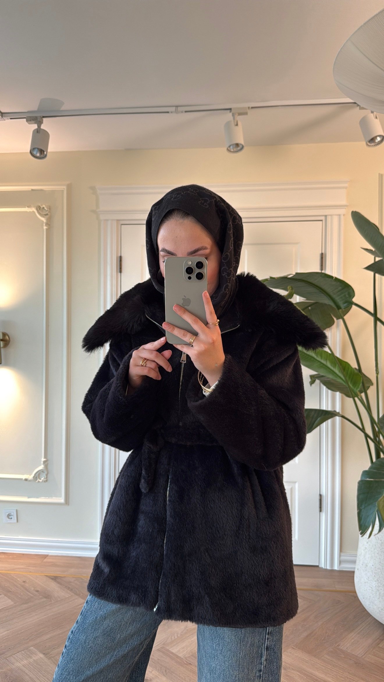 Lendi Kürklü Angora Mont -Siyah-2330