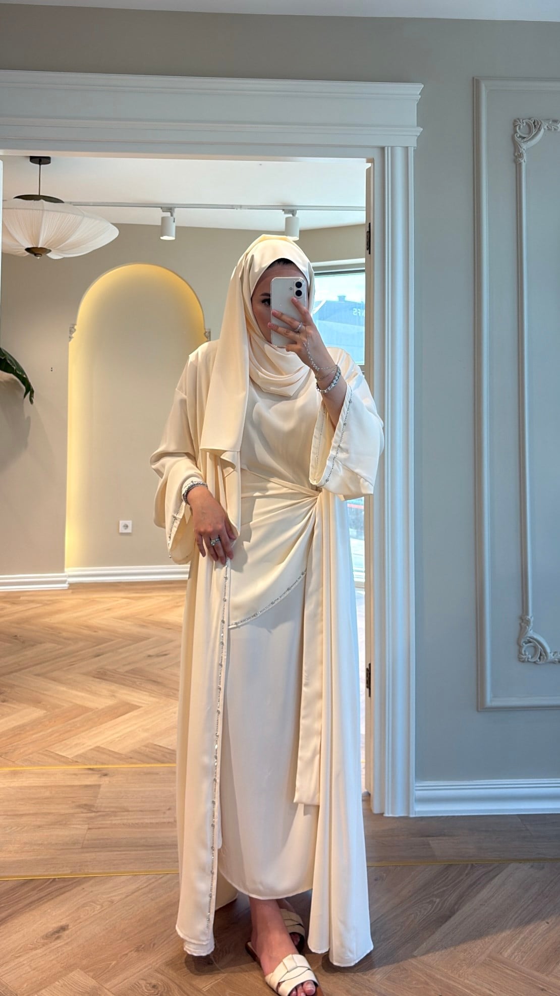 Meloria Taş Şerit Detaylı Abaya - Krem  (ŞAL HEDİYELİ ) -4389