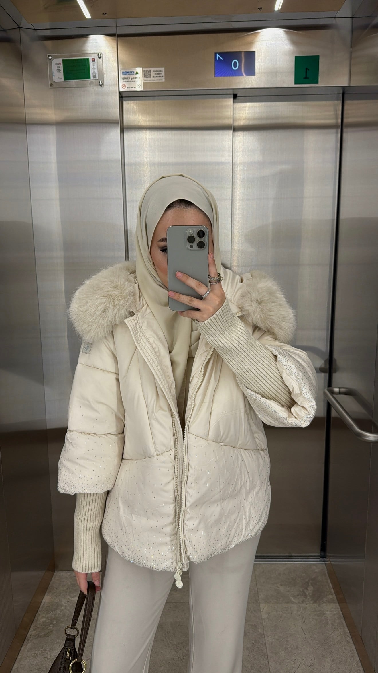 Naila İthal Taşlı Kürk Detaylı Premium Mont Ekru-21077