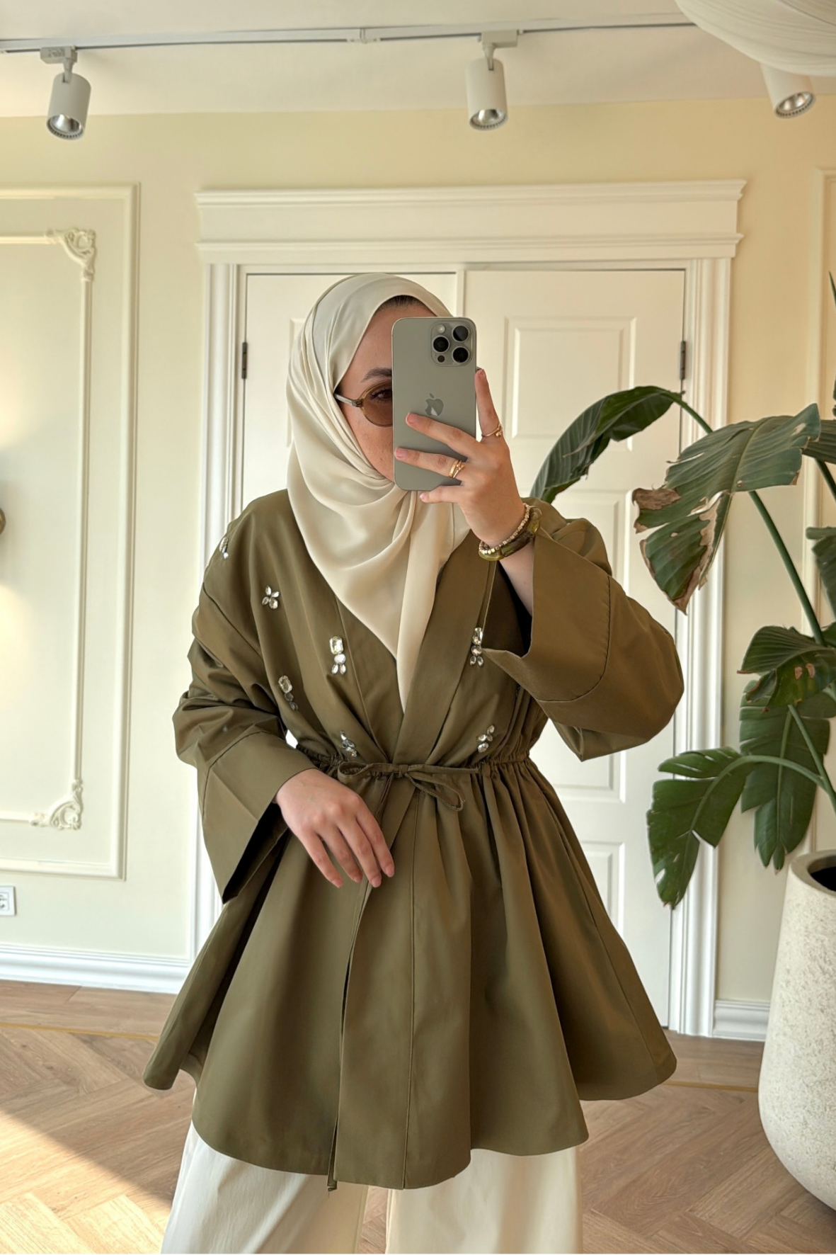 Nera-Taşlı Bel Büzgülü trençkot- Yeşil-8489