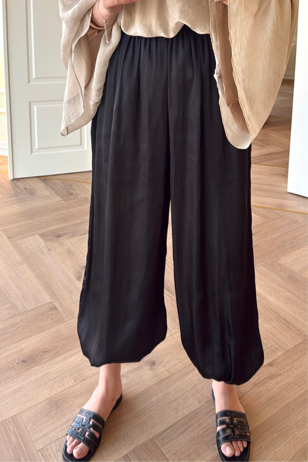 Pileli Saten Şalvar Pantolon - Siyah-9976