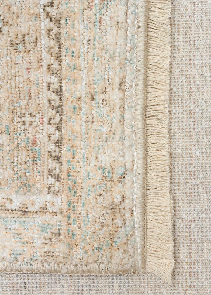 Pastel Tonlara Sahip Vintage Desenli Şık Halı