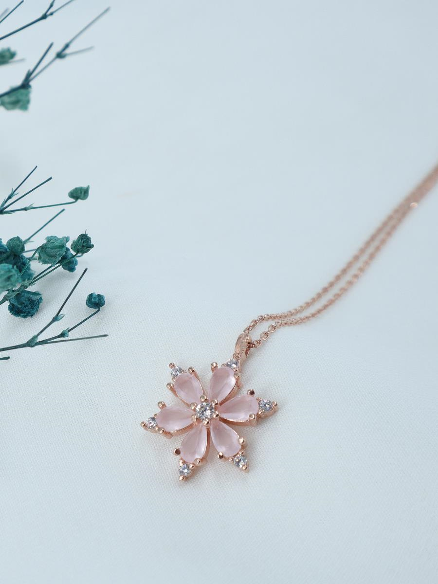 Lotus Çiçeği Kolye