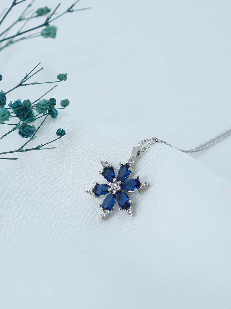 Lotus Çiçeği Kolye