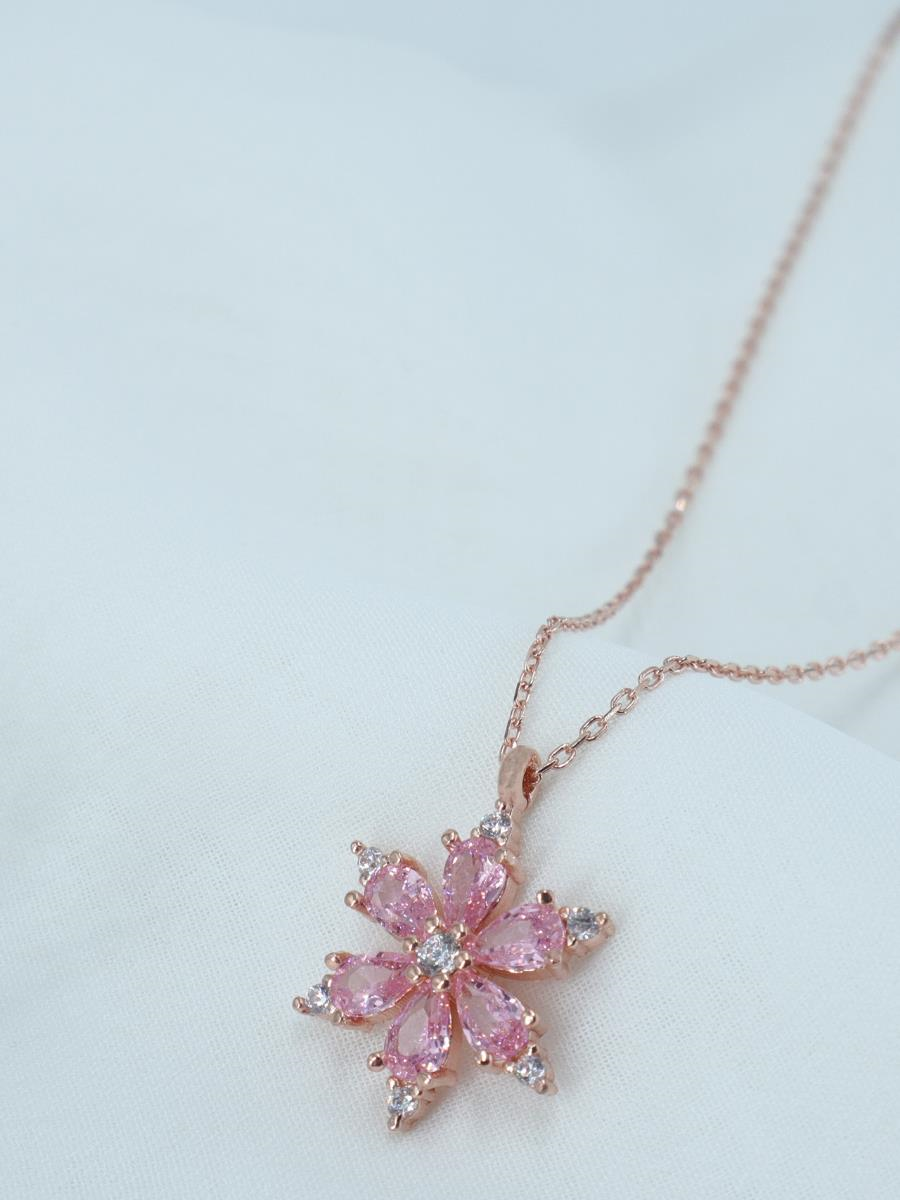 Lotus Çiçeği Kolye