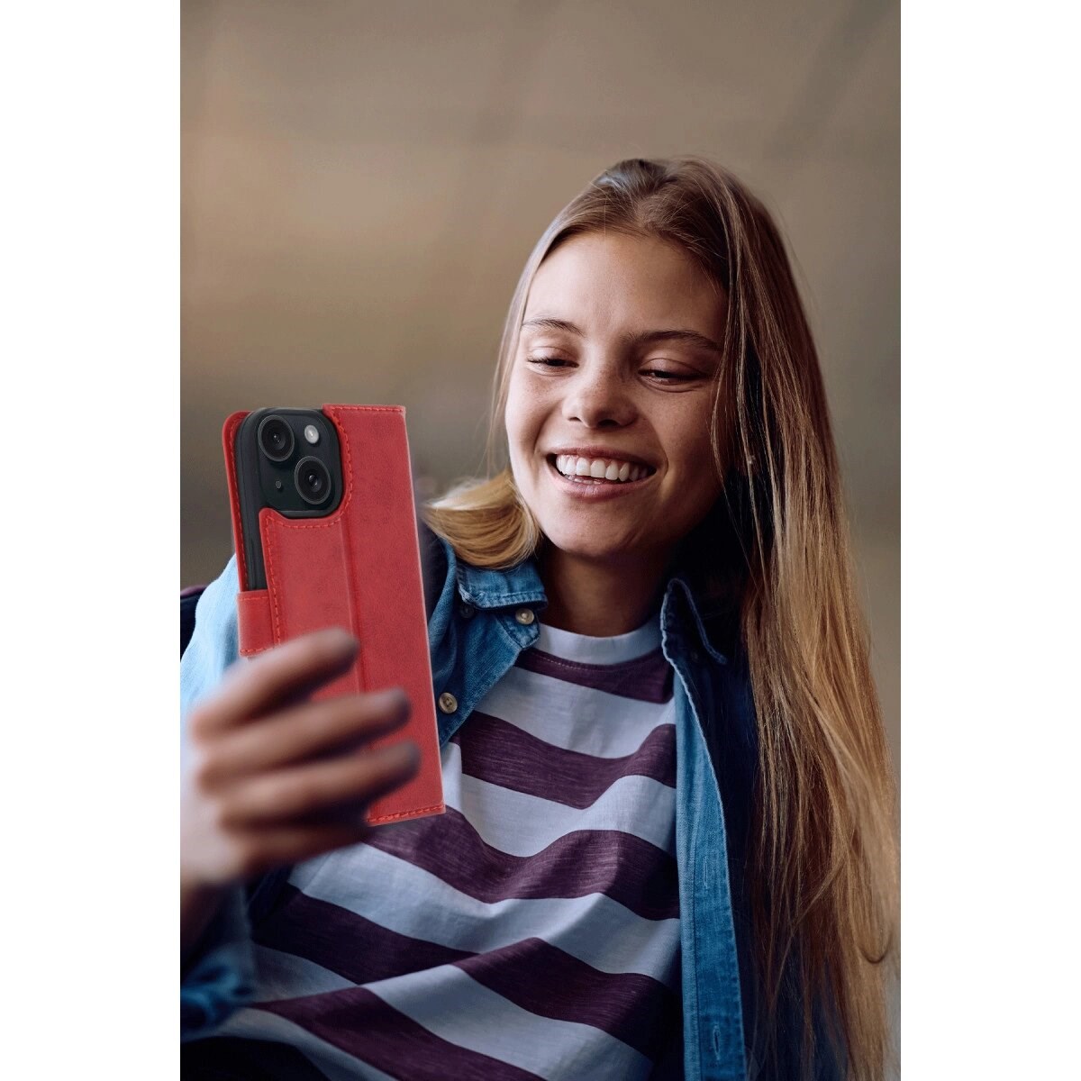 Apple İphone 15 Trend S Plus Kapaklı Kılıf - Kırmızı