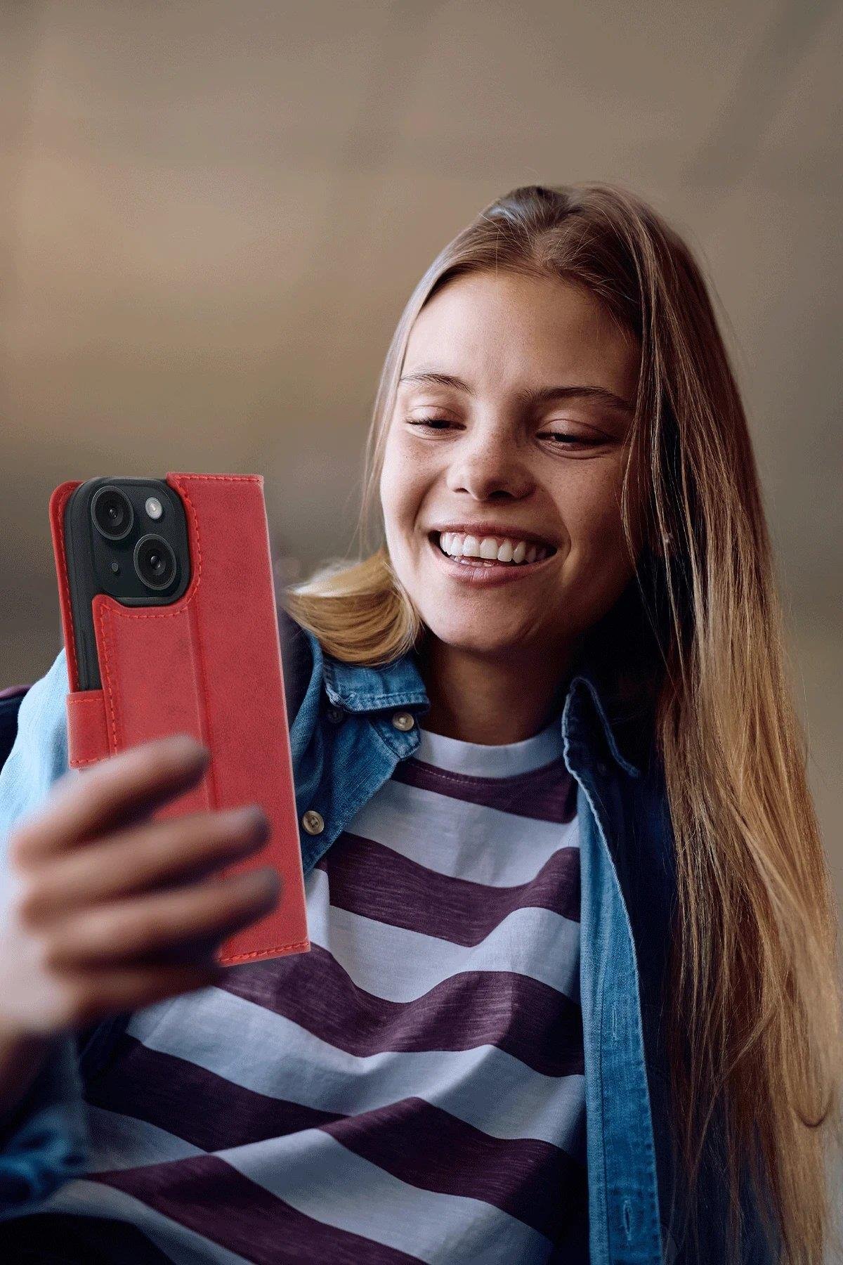 Newface Apple iPhone 15 Trend S Plus Kapaklı Kılıf - Taba