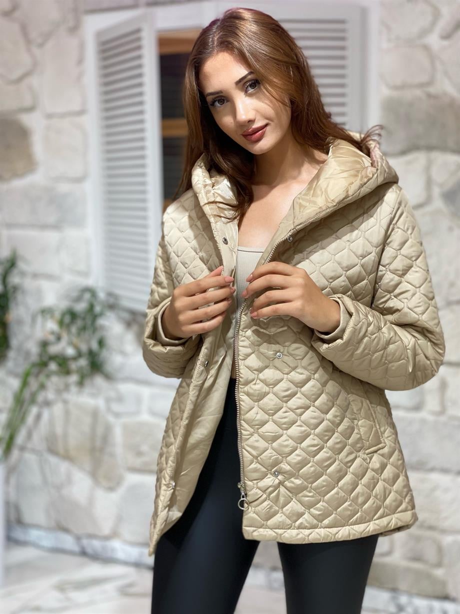 Bej Kapüşonlu Kapitone Mont