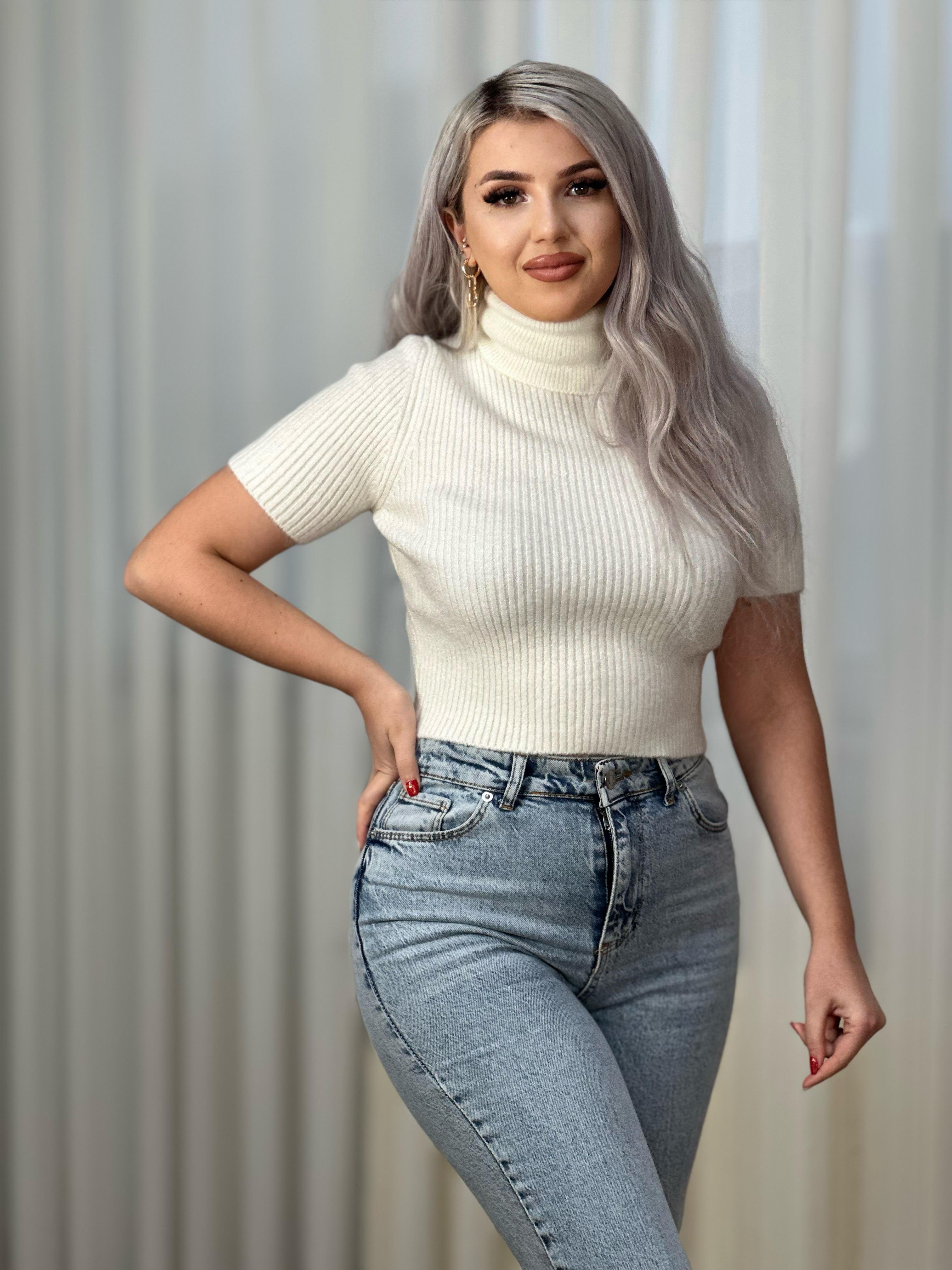 Beyaz Balıkçı Yaka Kısa Kollu Crop Kazak