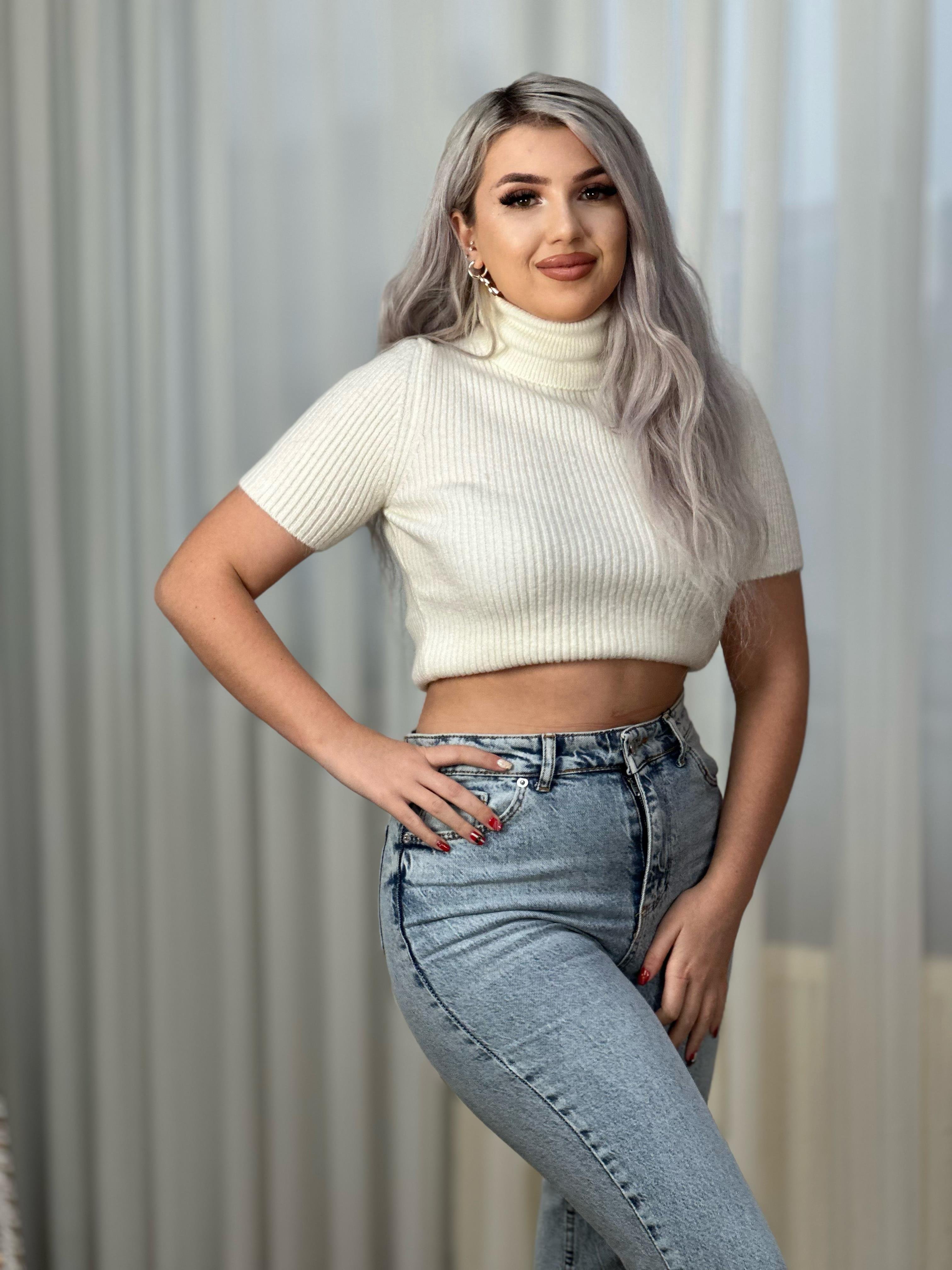Beyaz Balıkçı Yaka Kısa Kollu Crop Kazak