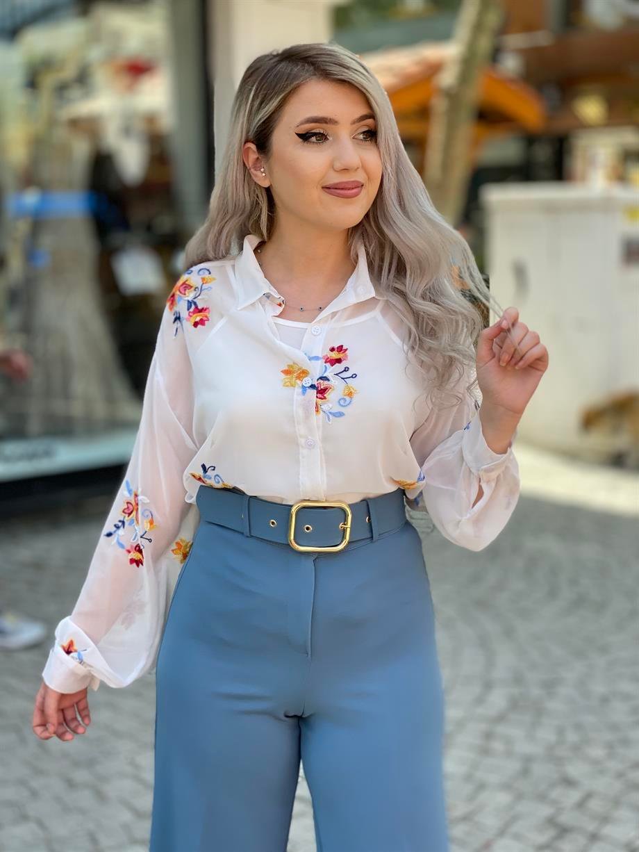 Beyaz Nakış İşlemeli Şifon Gömlek 