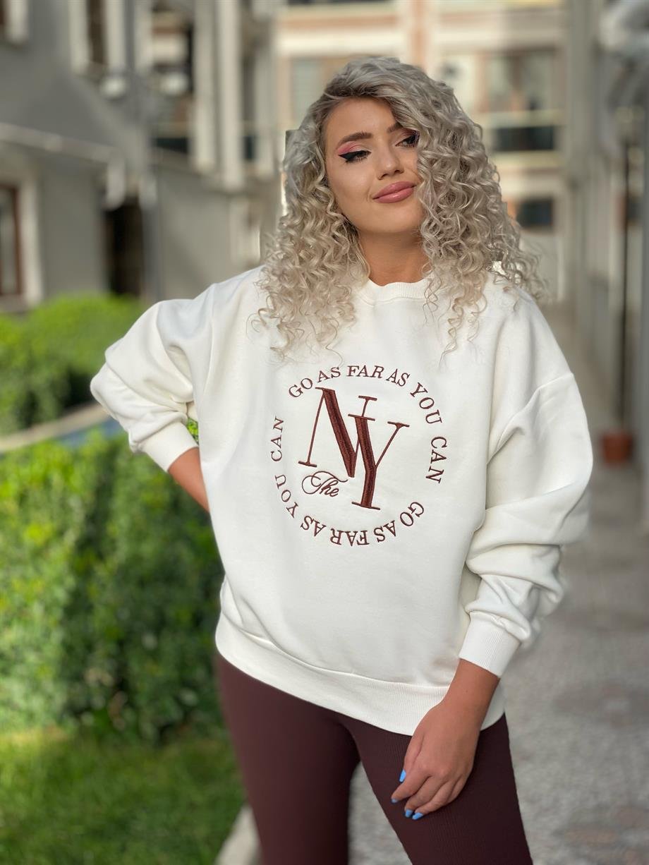 Beyaz Nakış İşlemeli Sweat