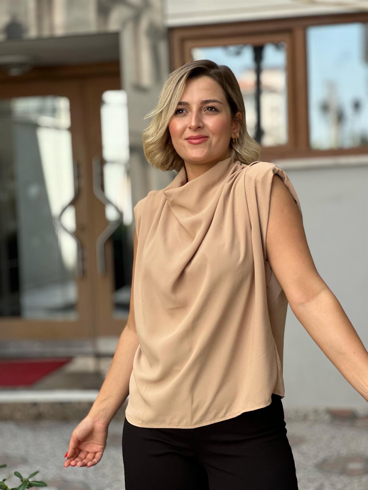 Camel Omuz Vatkalı Degaje Bluz 