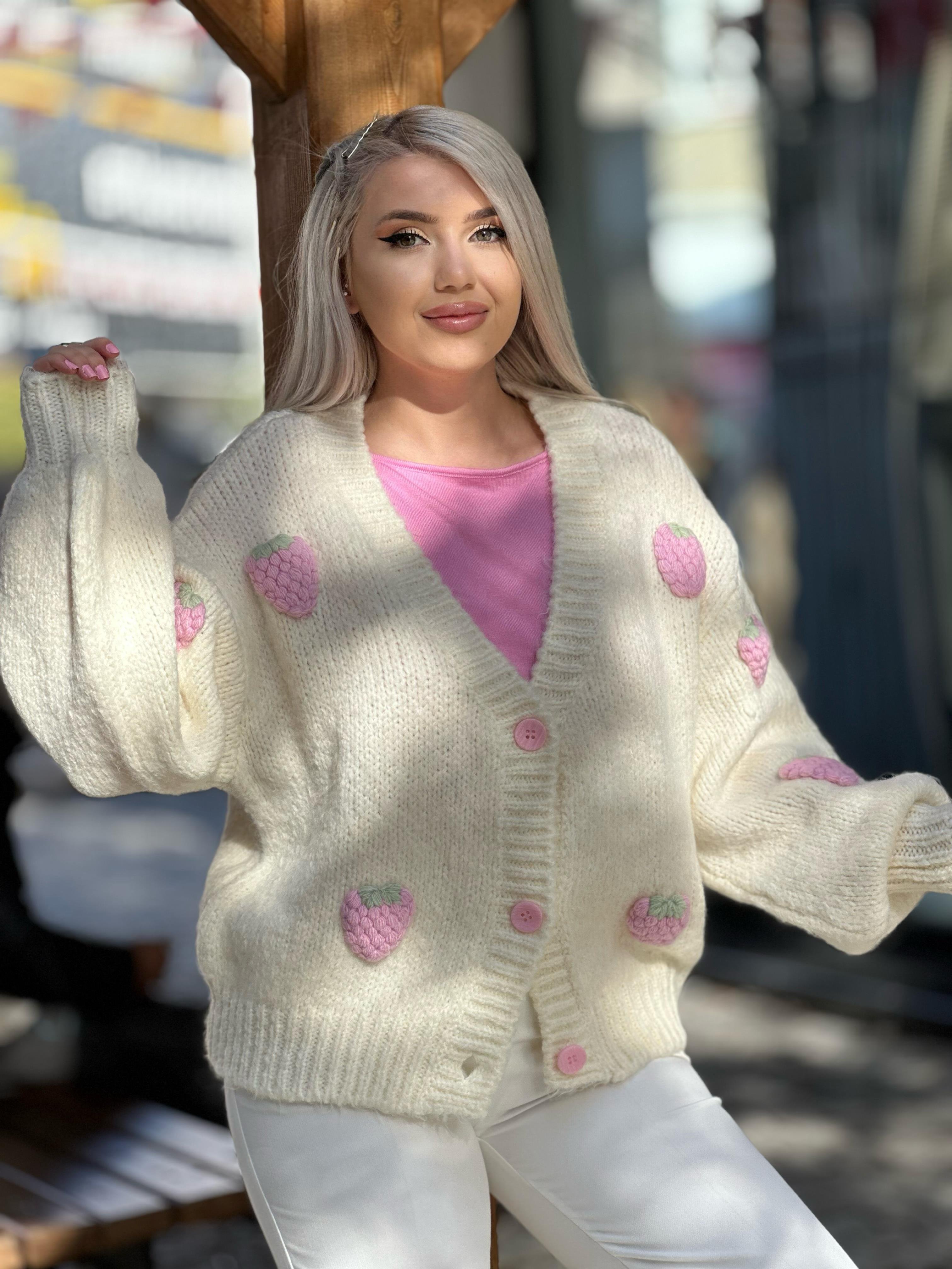 Çilek Nakışlı Balon Kol Hırka 