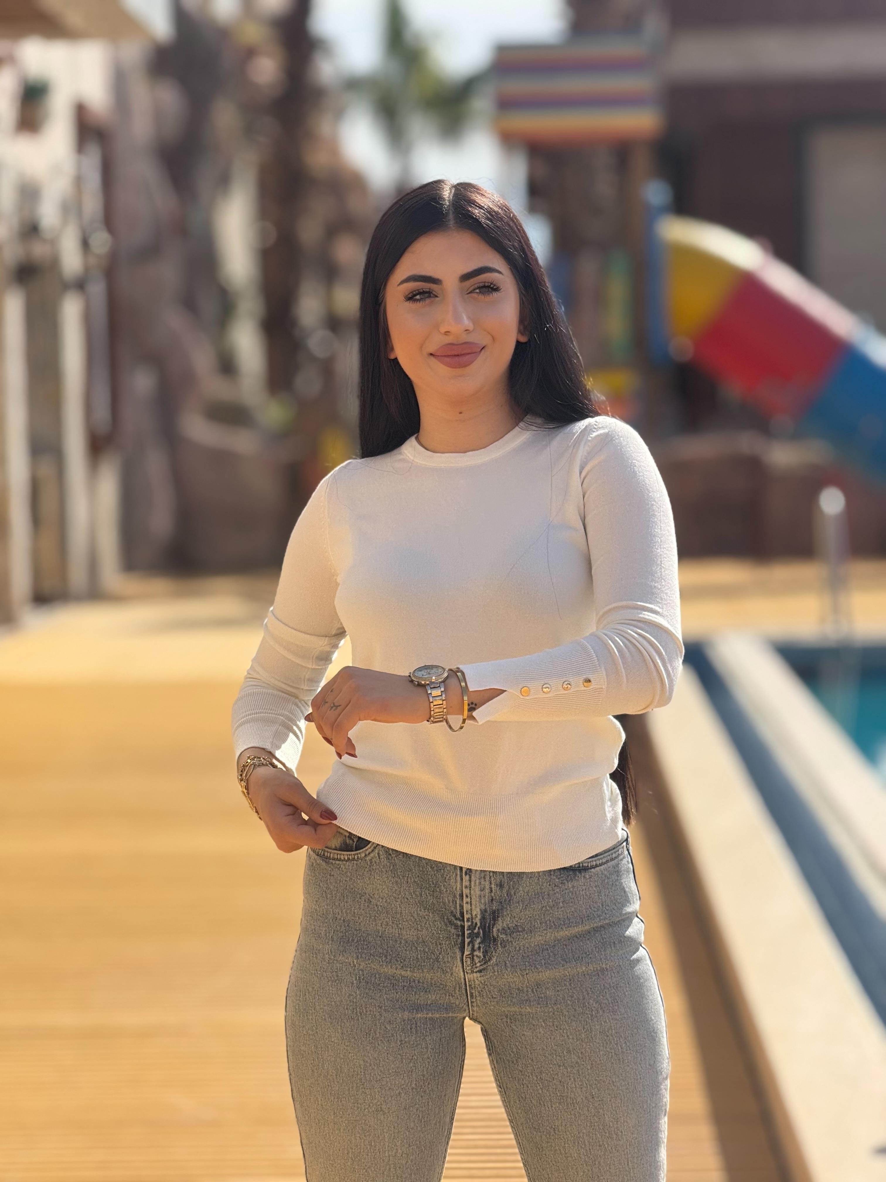Dilvin Beyaz Gold Düğme Detaylı Kazak