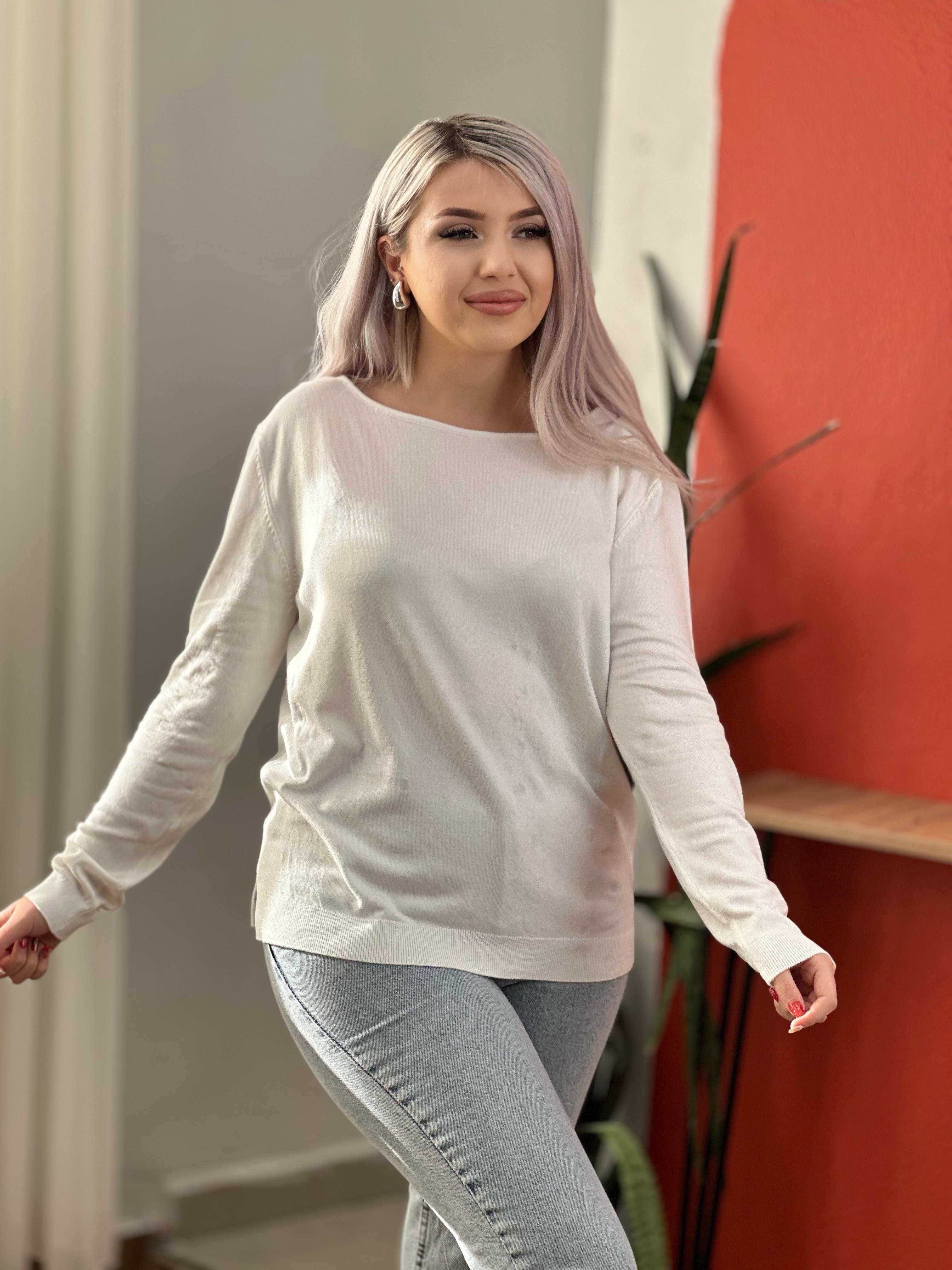 Dilvin Kayık Yaka Beyaz Triko
