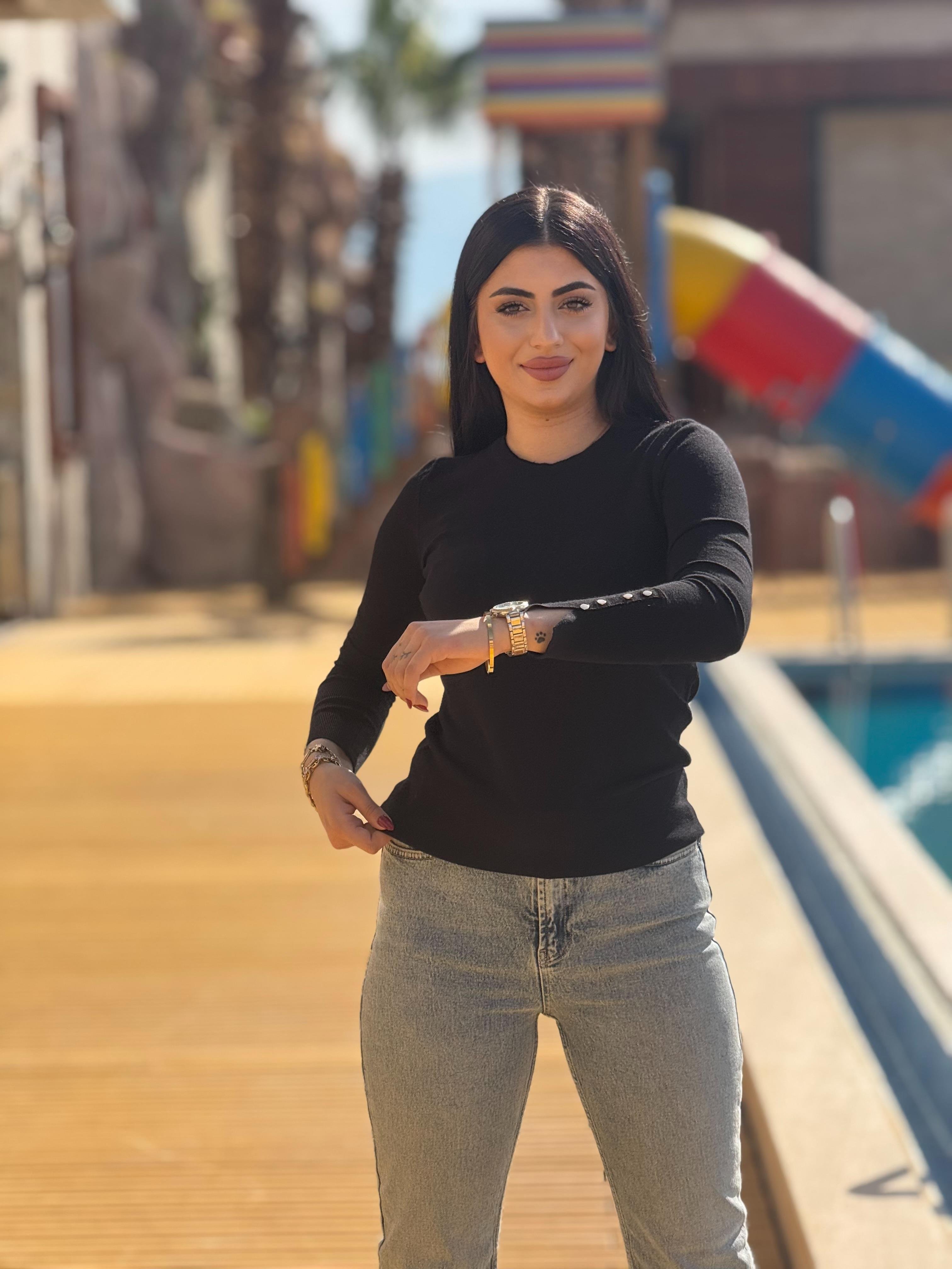 Dilvin Siyah Gold Düğme Detaylı Triko Kazak