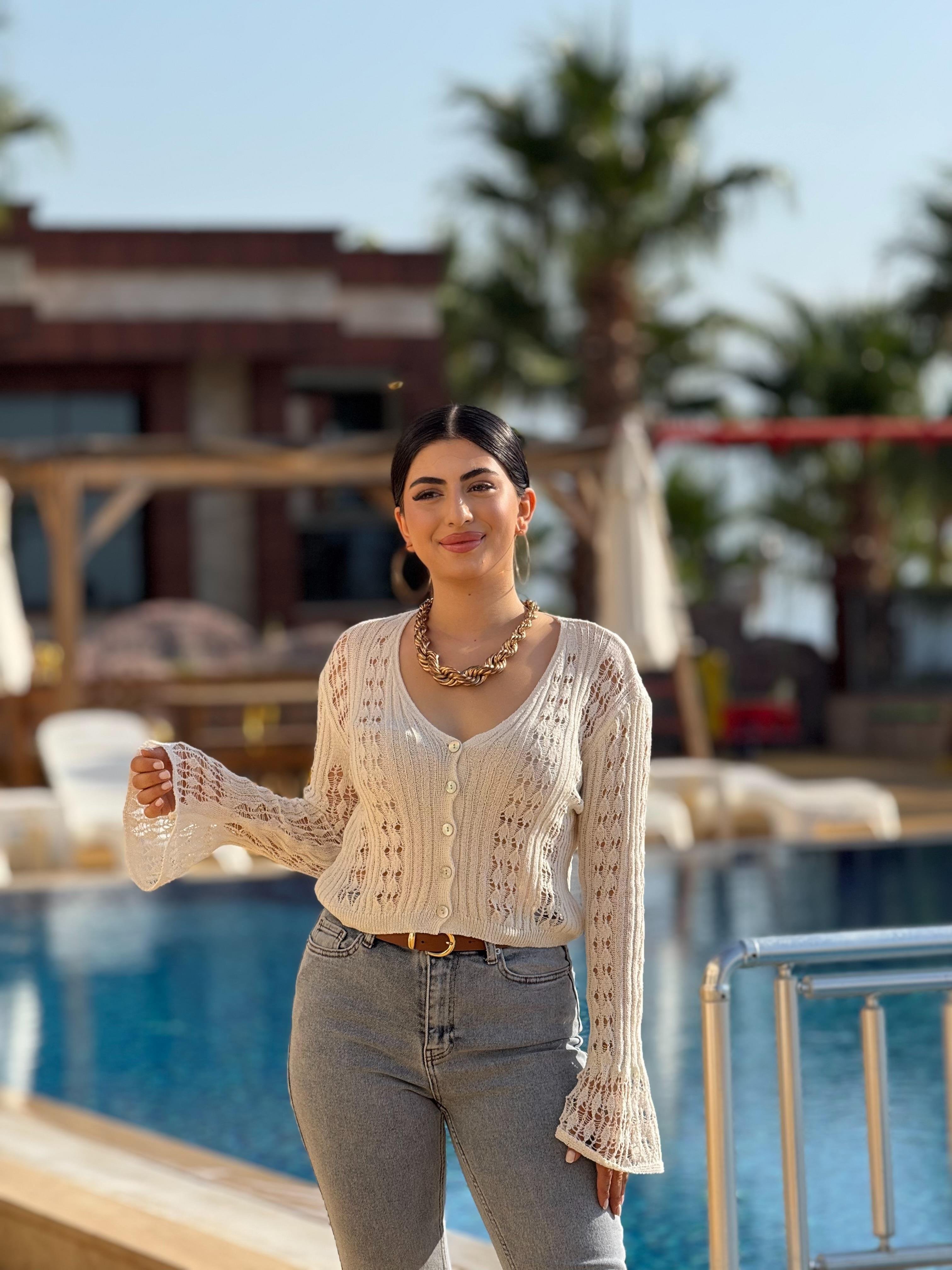 Ekru Dantel Hırka