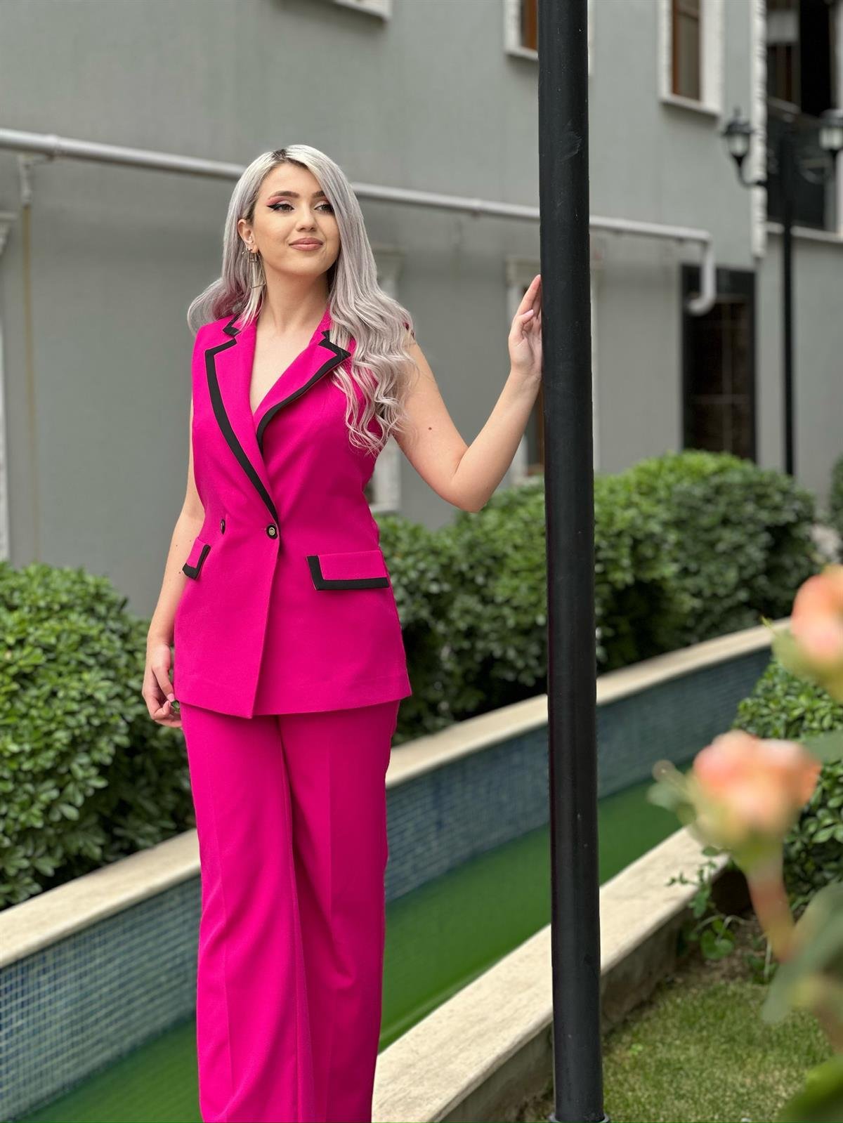 Fuşya Yelekli Takım