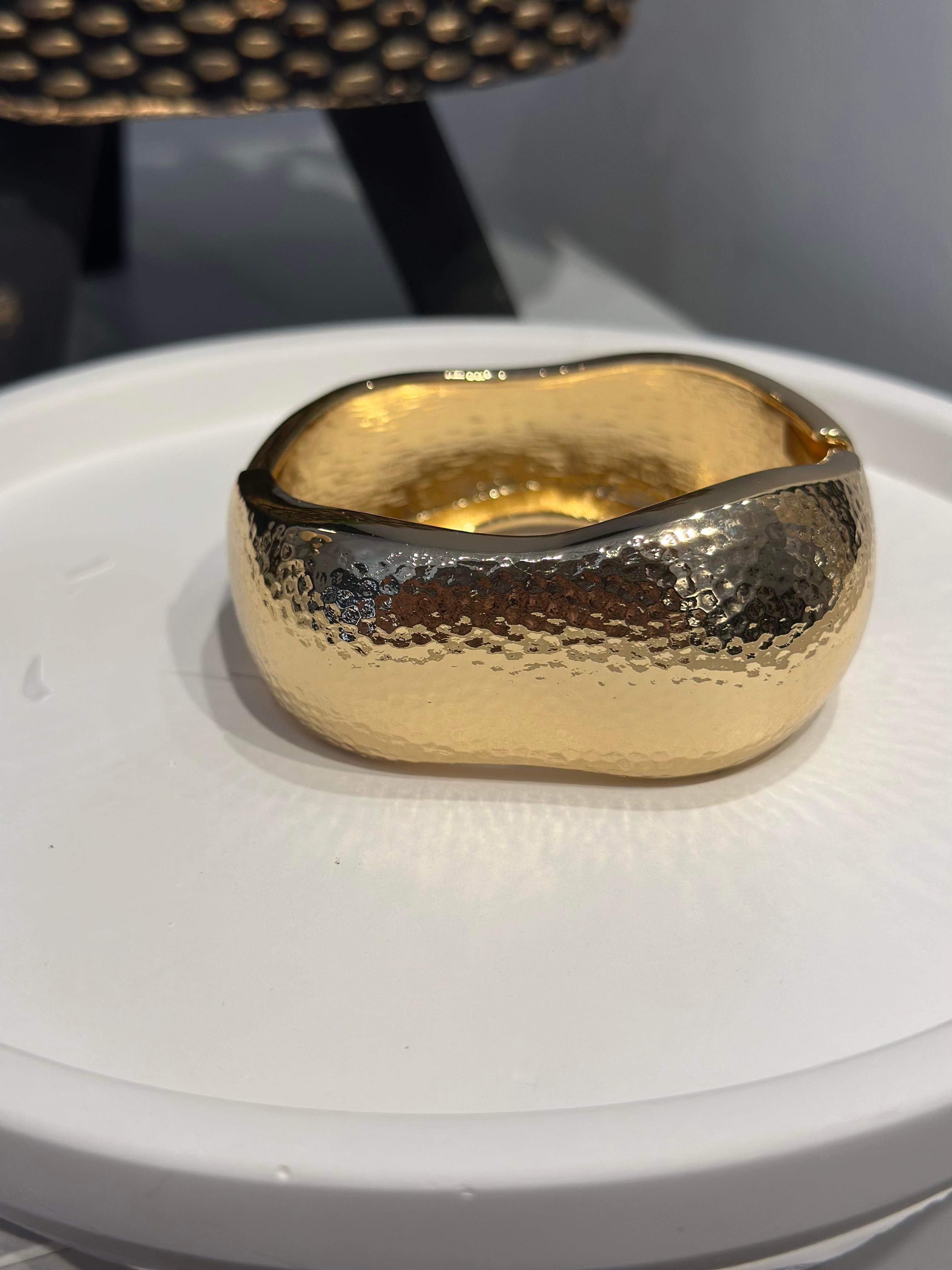 gold detaylı kalın kelepçe