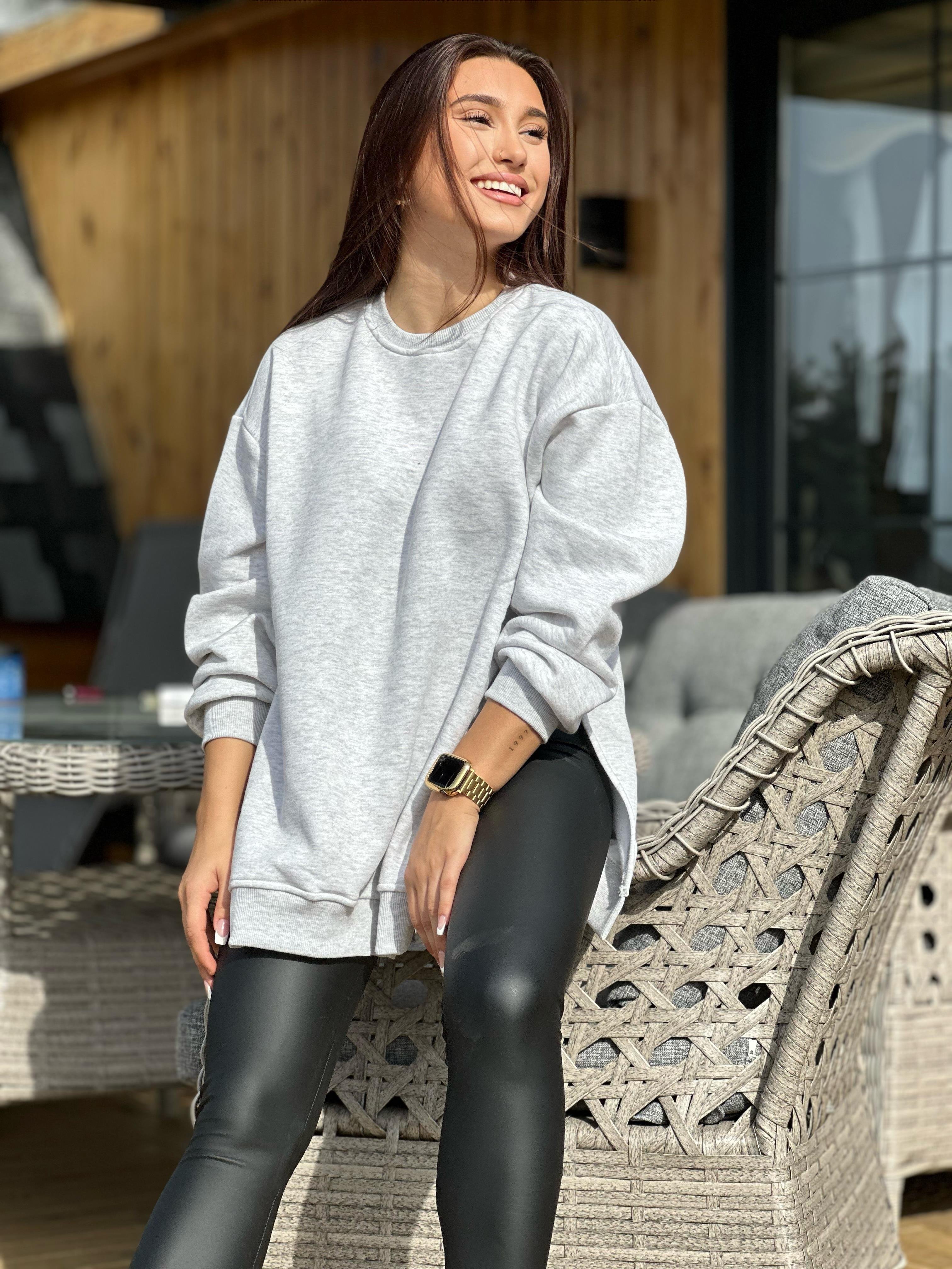 Gri Yırtmaç Detaylı Sweat