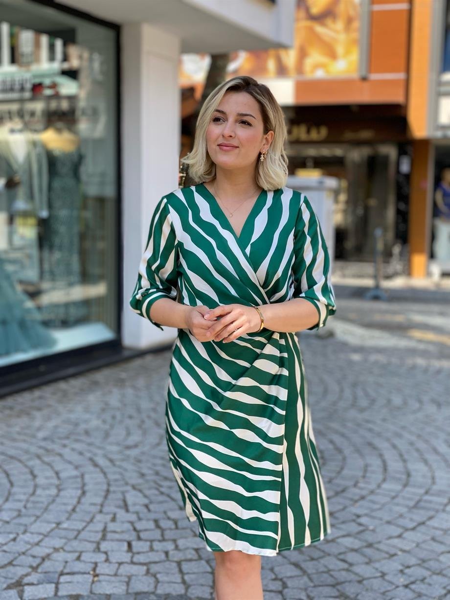 İpek Saten Yeşil  Zebra Anvelop Elbise