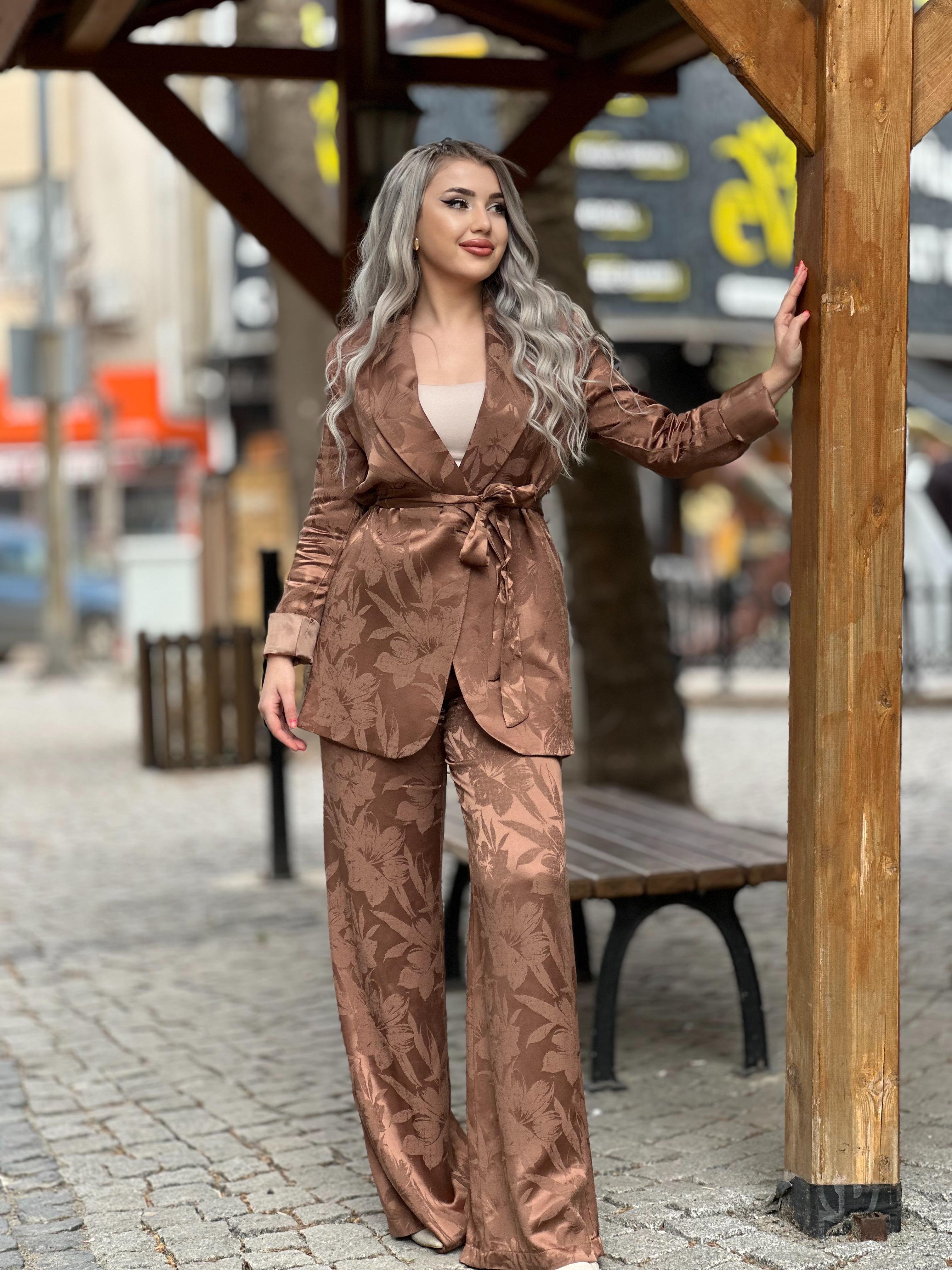 Kahve Jakarlı Takım