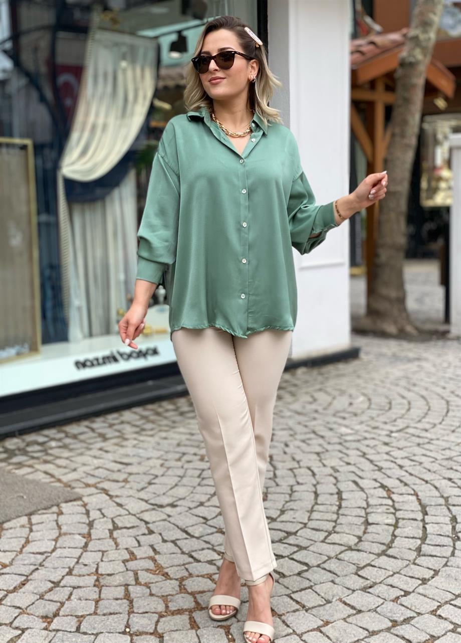 Karol Ekru Önü Pensli Pantalon