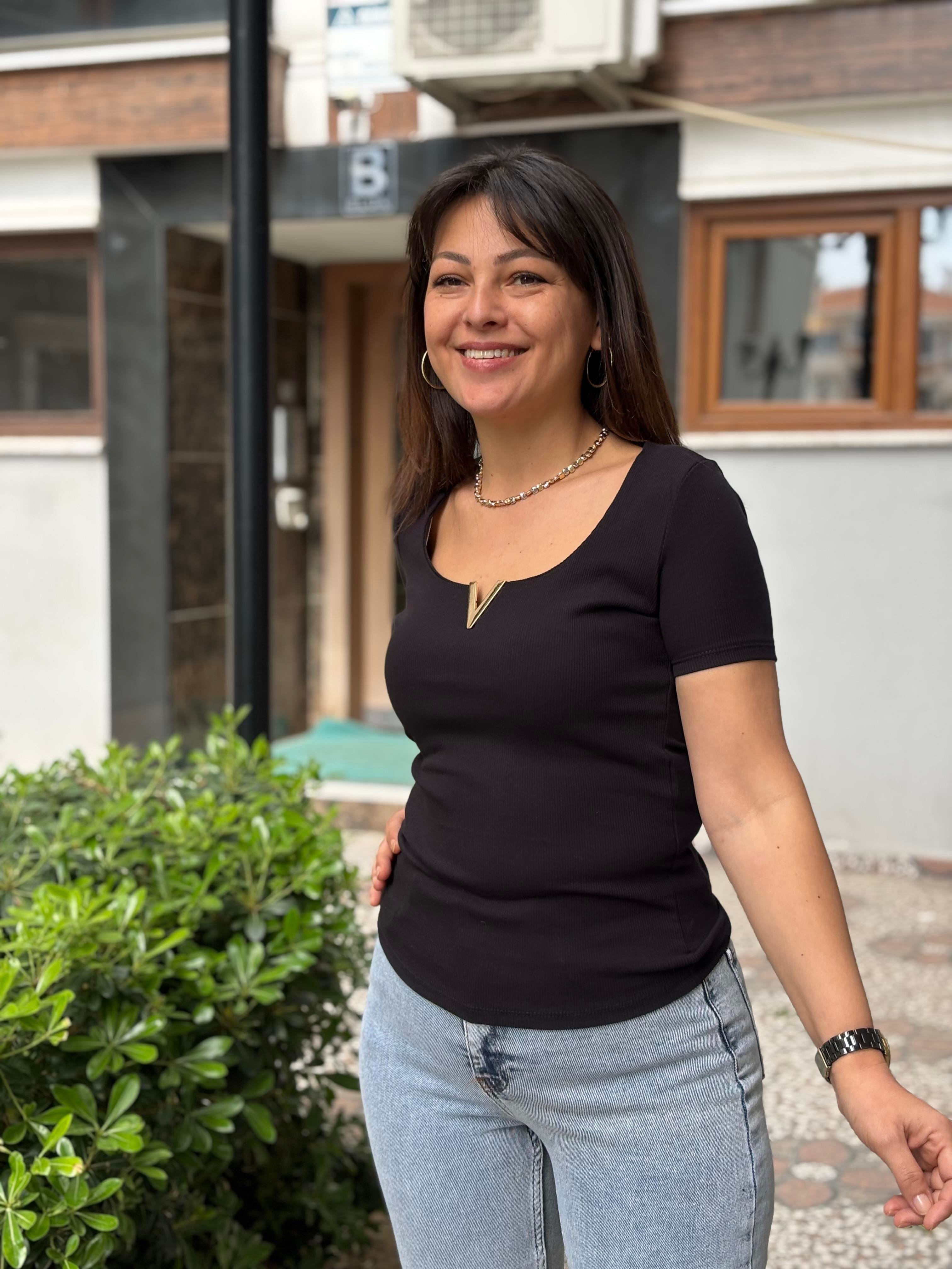 Karol Marka V Gold Detaylı Badi Siyah