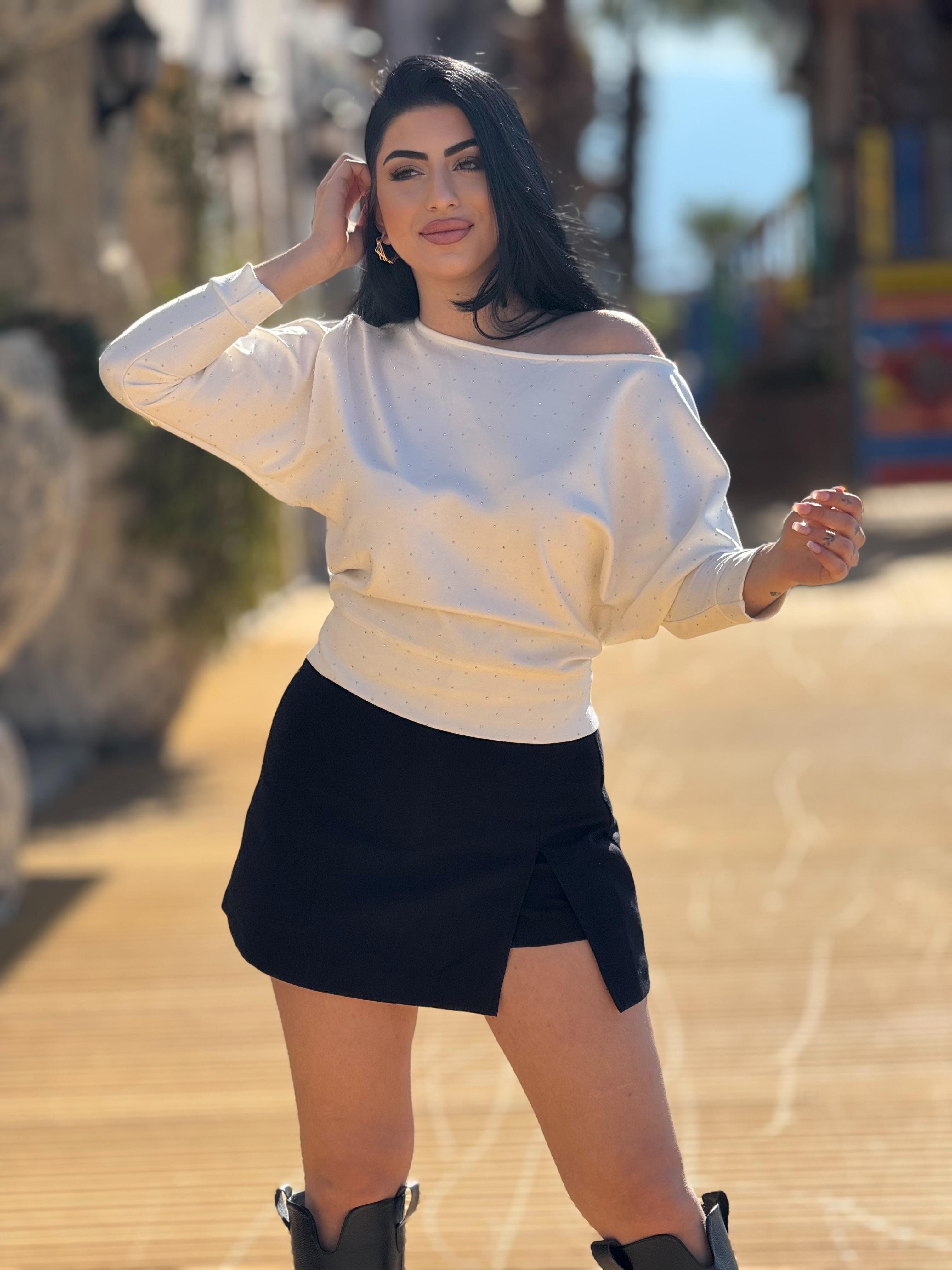 Kayık Yaka Taşlı Modal Bluz Beyaz