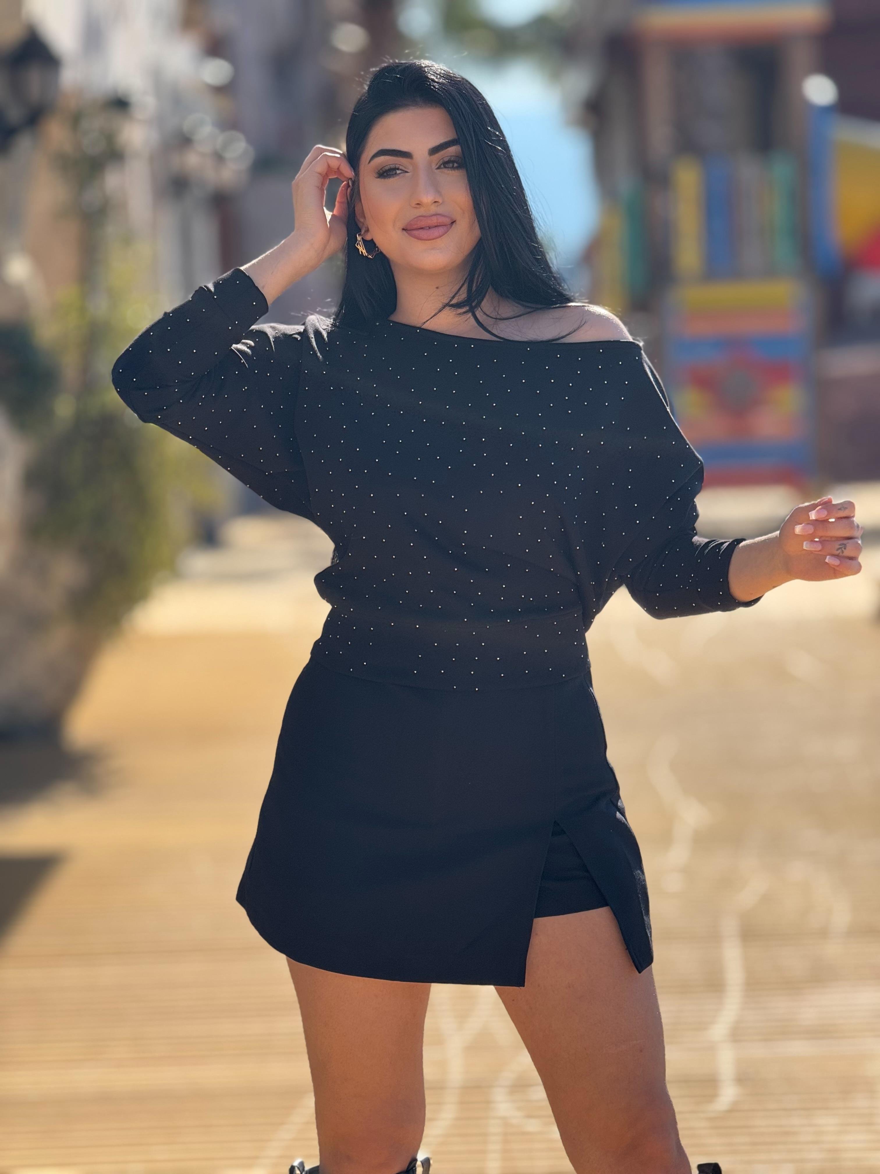 Kayık Yaka Taşlı Modal Bluz Siyah