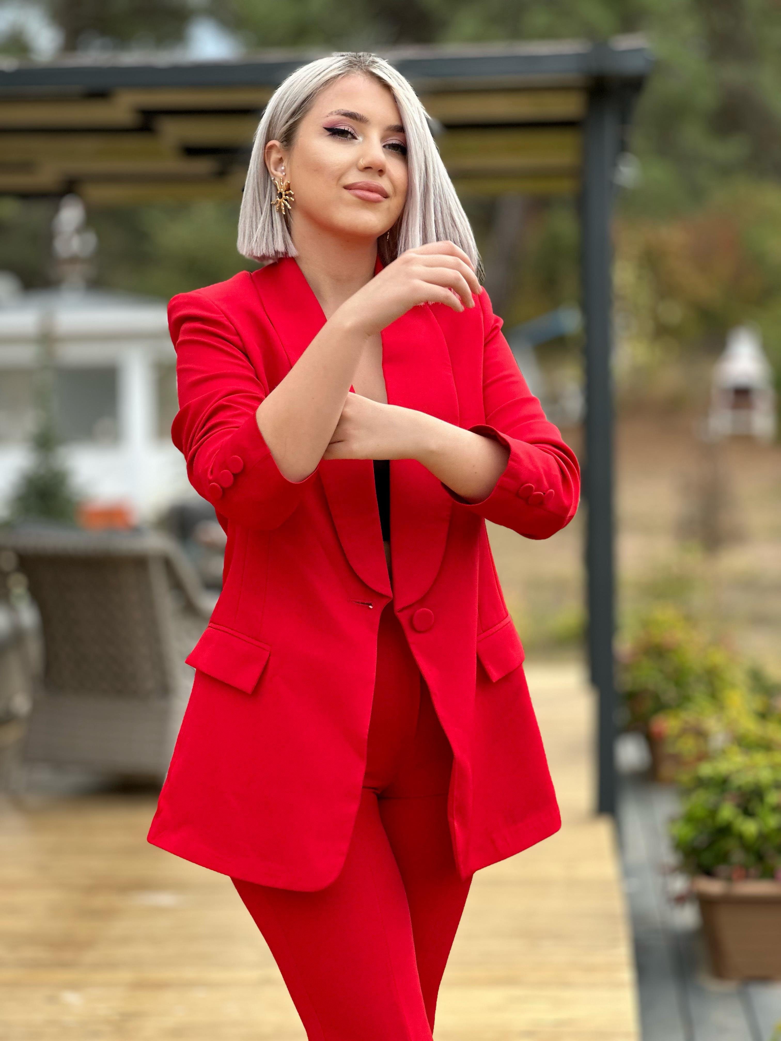 Kırmızı Takım Pantalon Yırtmaç Detaylı