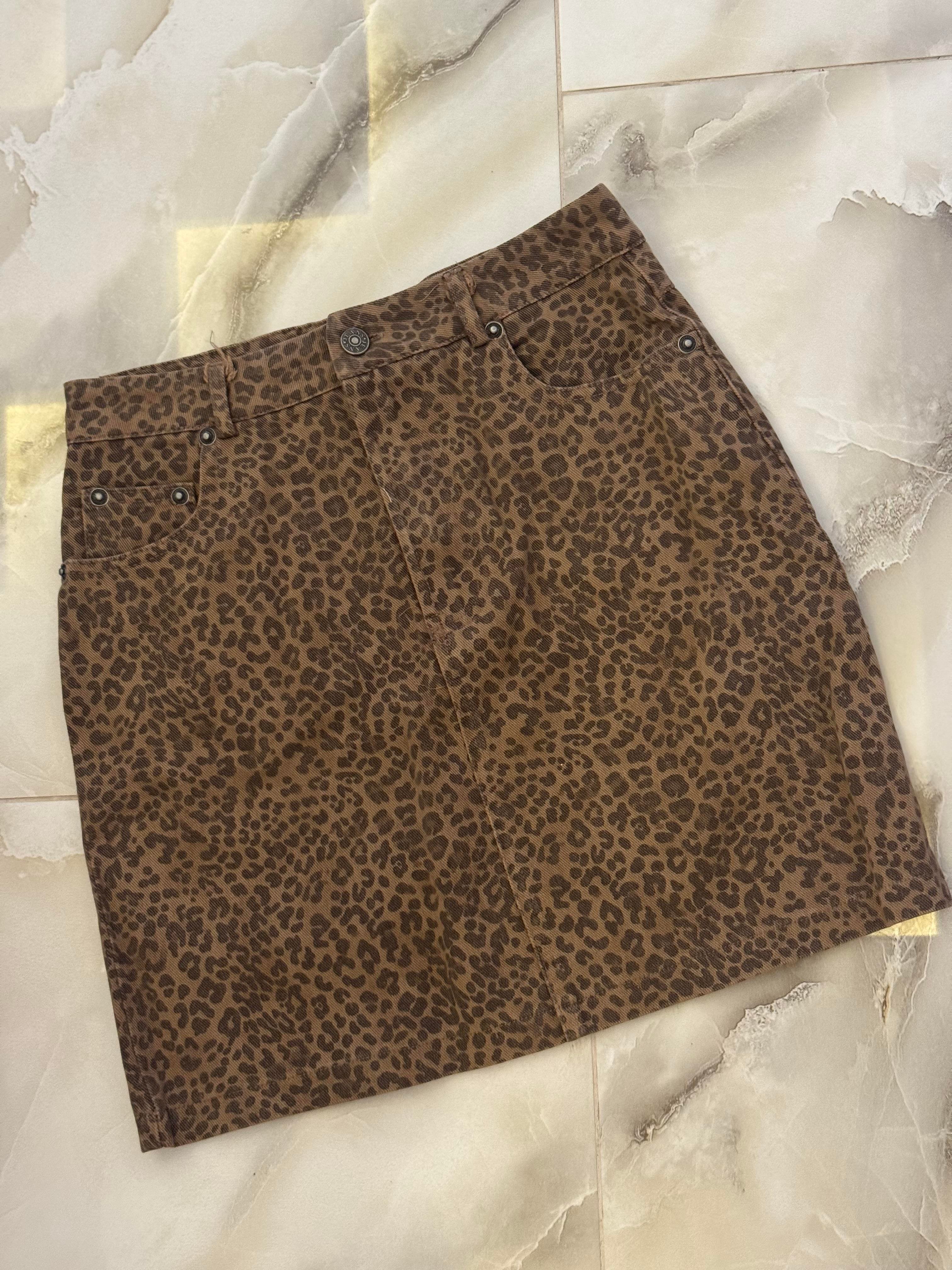 Leopar Jean Etek