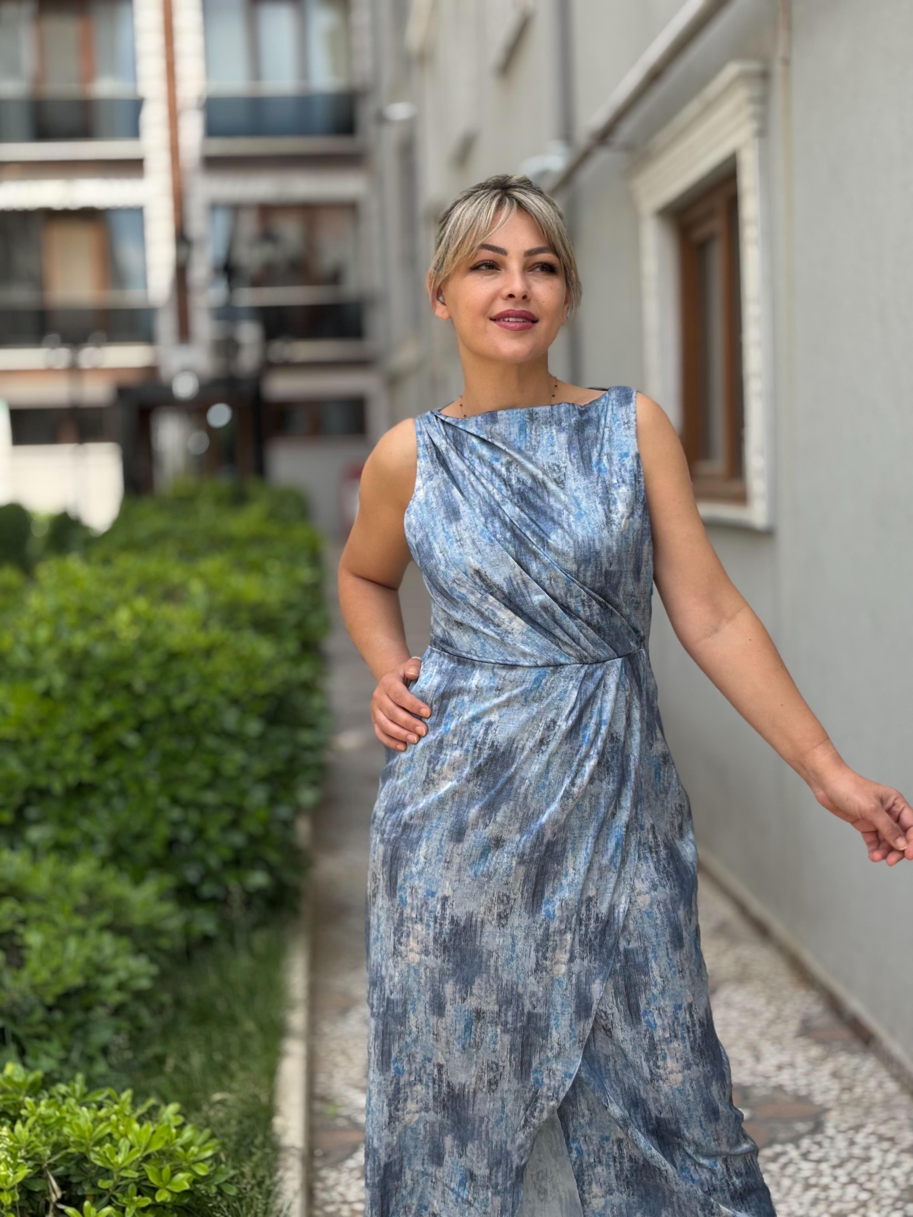Mavi İndigo Desenli Saten Elbise