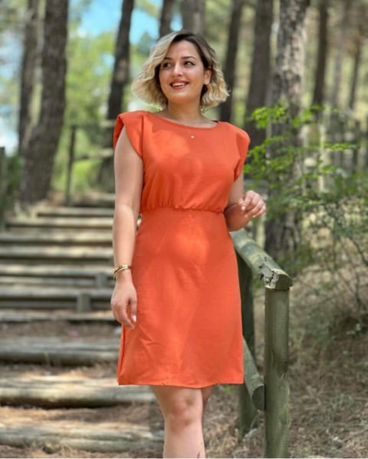 Oranj Omuz Vatkalı Elbise