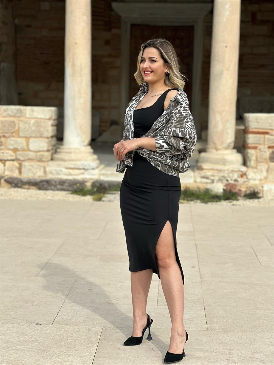 Orijinal Marka Sandık Yaka Elbise