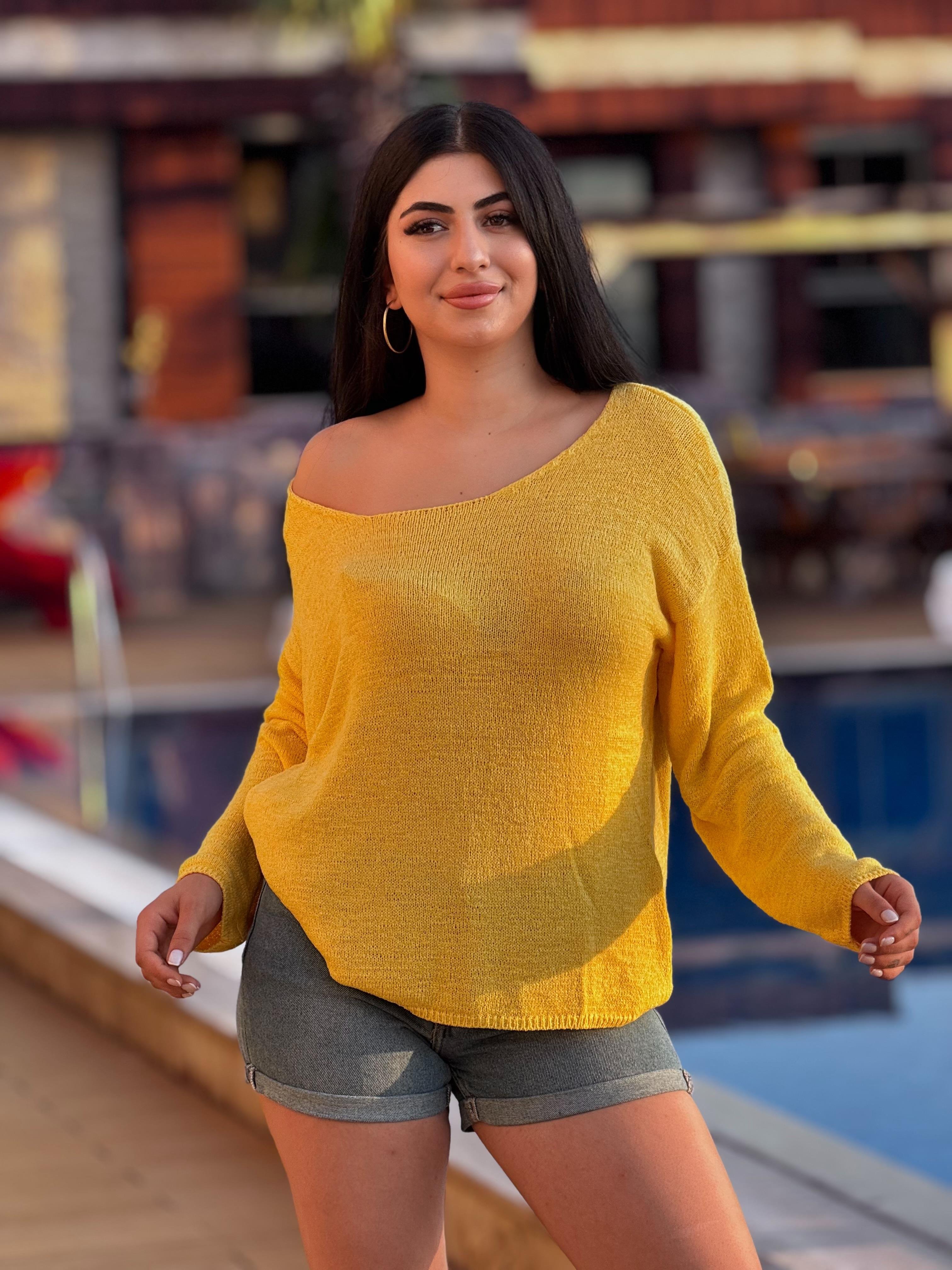 Oval Yaka Dilvin Merserize Sarı