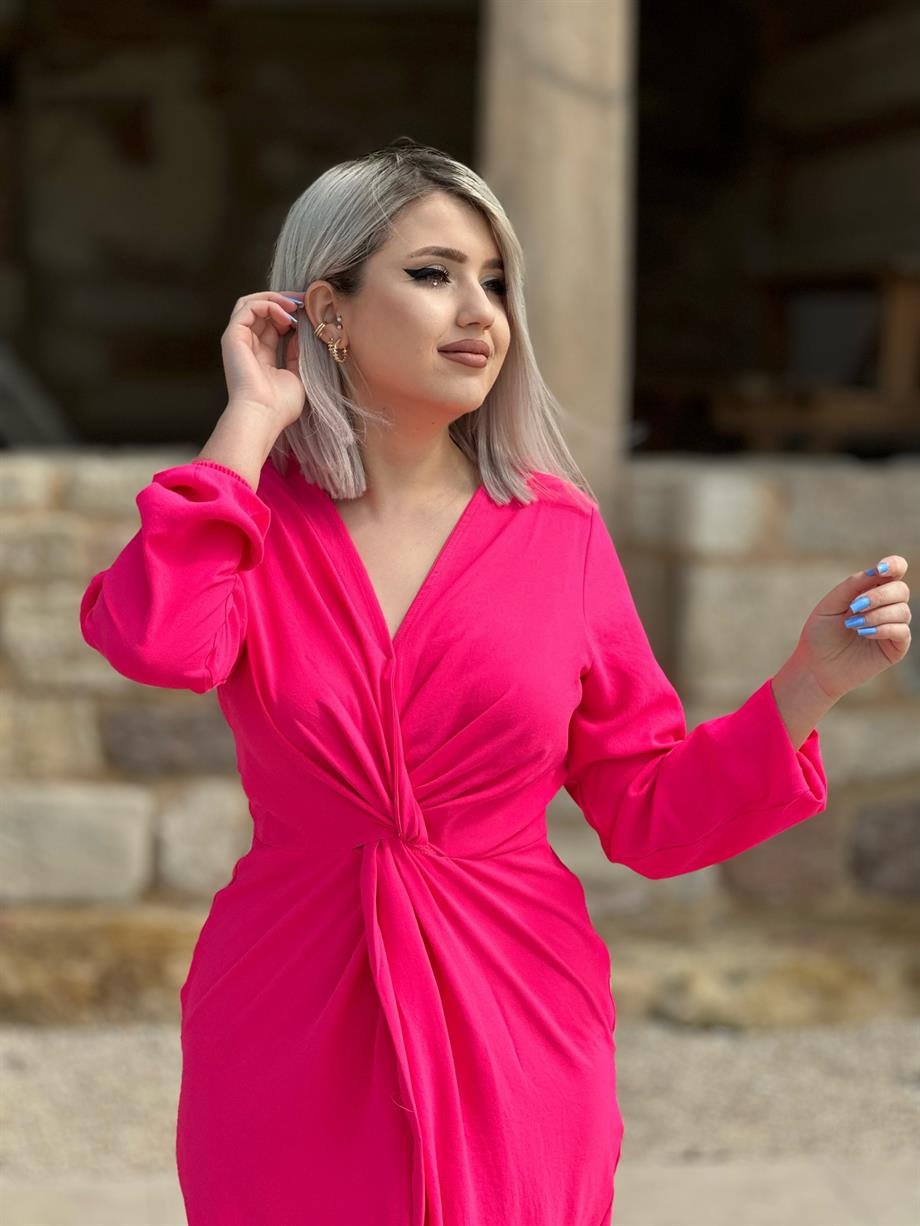 Pembe Omuz Vatkalı Ön Detayı Düğümlü Elbise