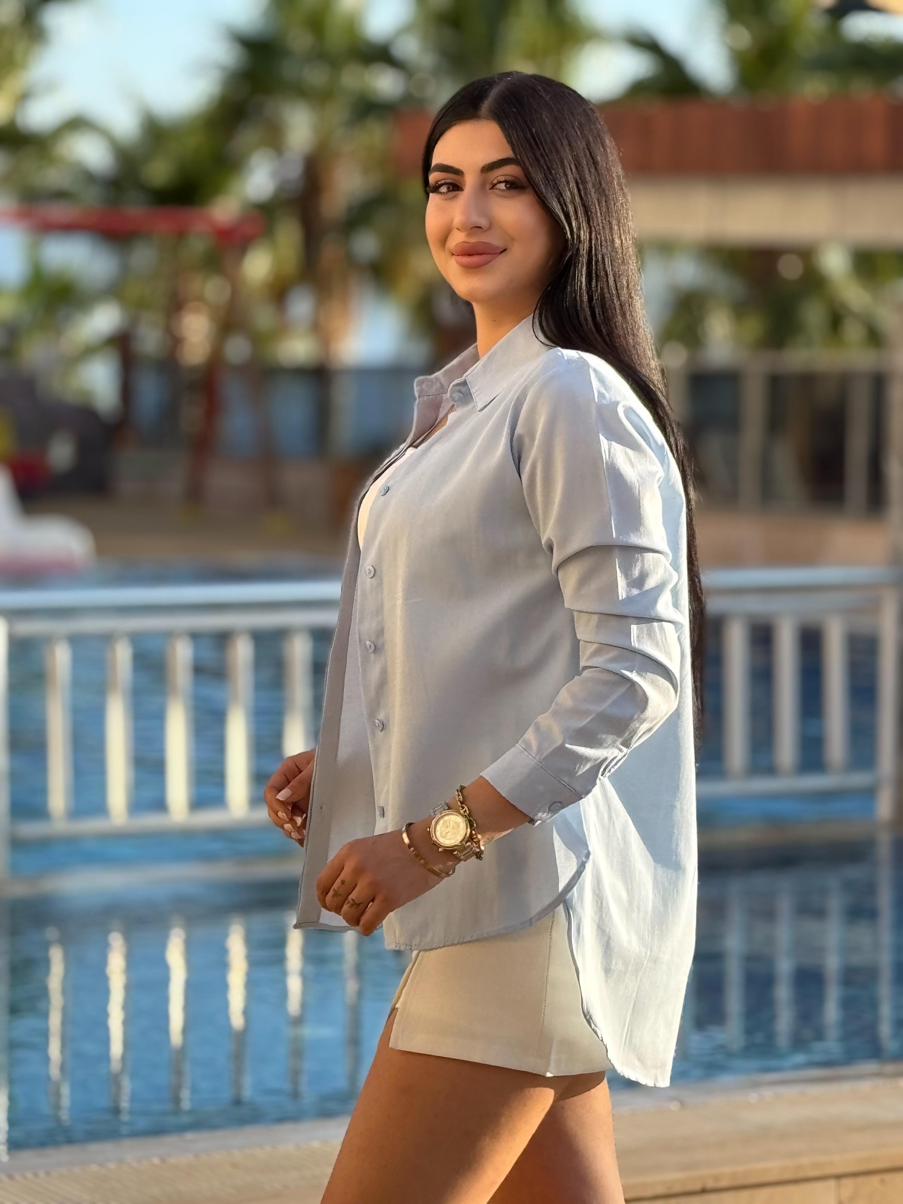 Poplin Yırtmaçlı Gömlek Mavi